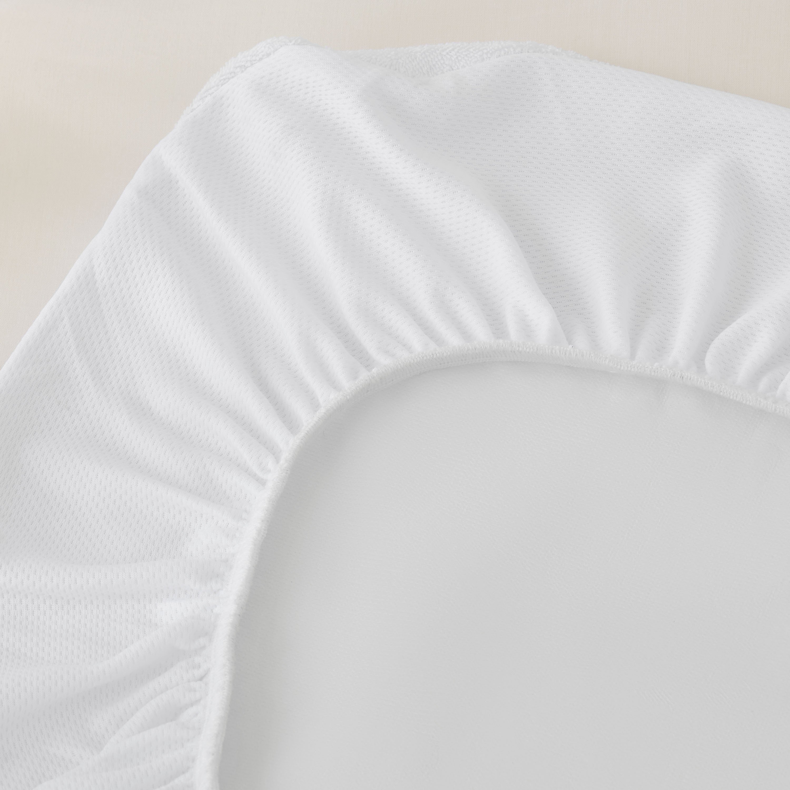 Giggles Mattress Protector Crib Accessory, 70x130x20 cm-baby-nursery-furniture-cribsandbeds-cribaccessories-image-5