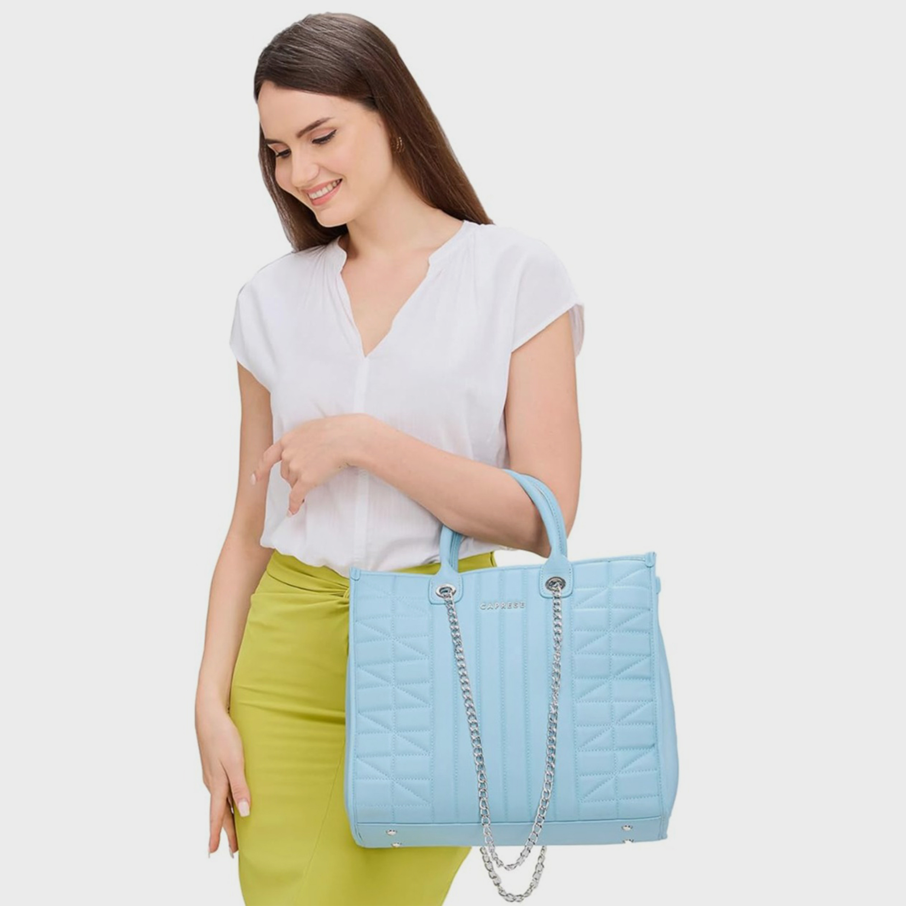 حقيبة كتف مبطن بمقبض مزدوج Caprese مع إغلاق بسحاب وحزام سلسلة | 37 × 29 × 15 سم-women-bagsandwallets-handbags-image-2