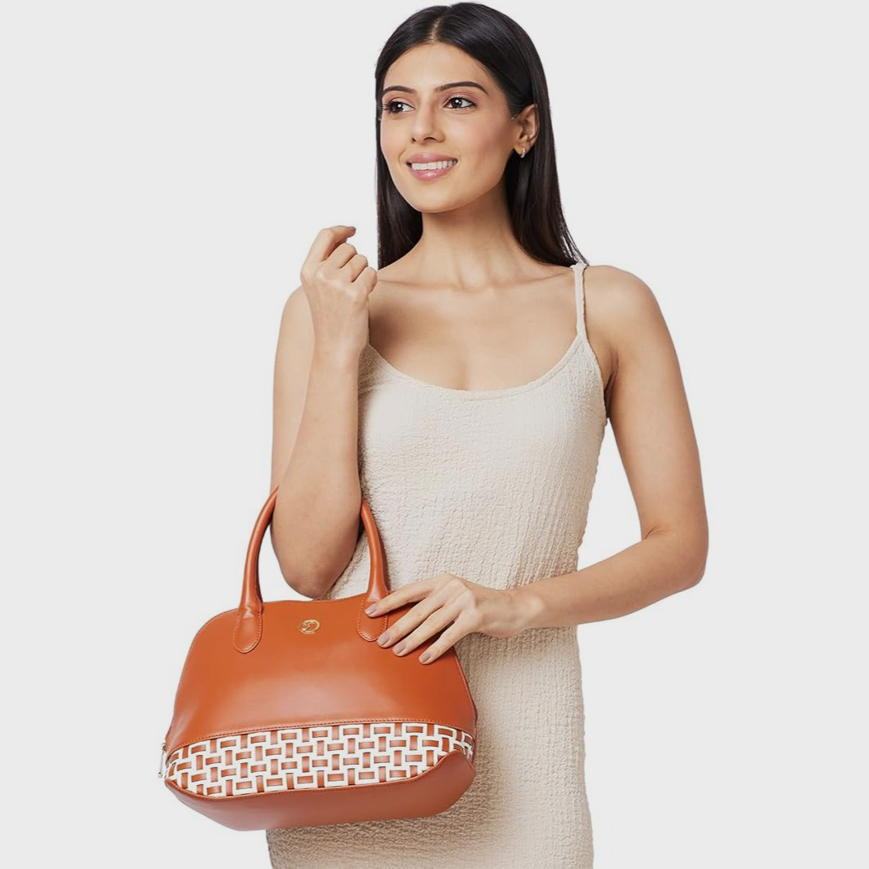 حقيبة كتف بمقبض مزدوج من Caprese مع إغلاق بسحاب وحزام قابل للفصل | 31 × 26 × 12 سم-women-bagsandwallets-handbags-image-2