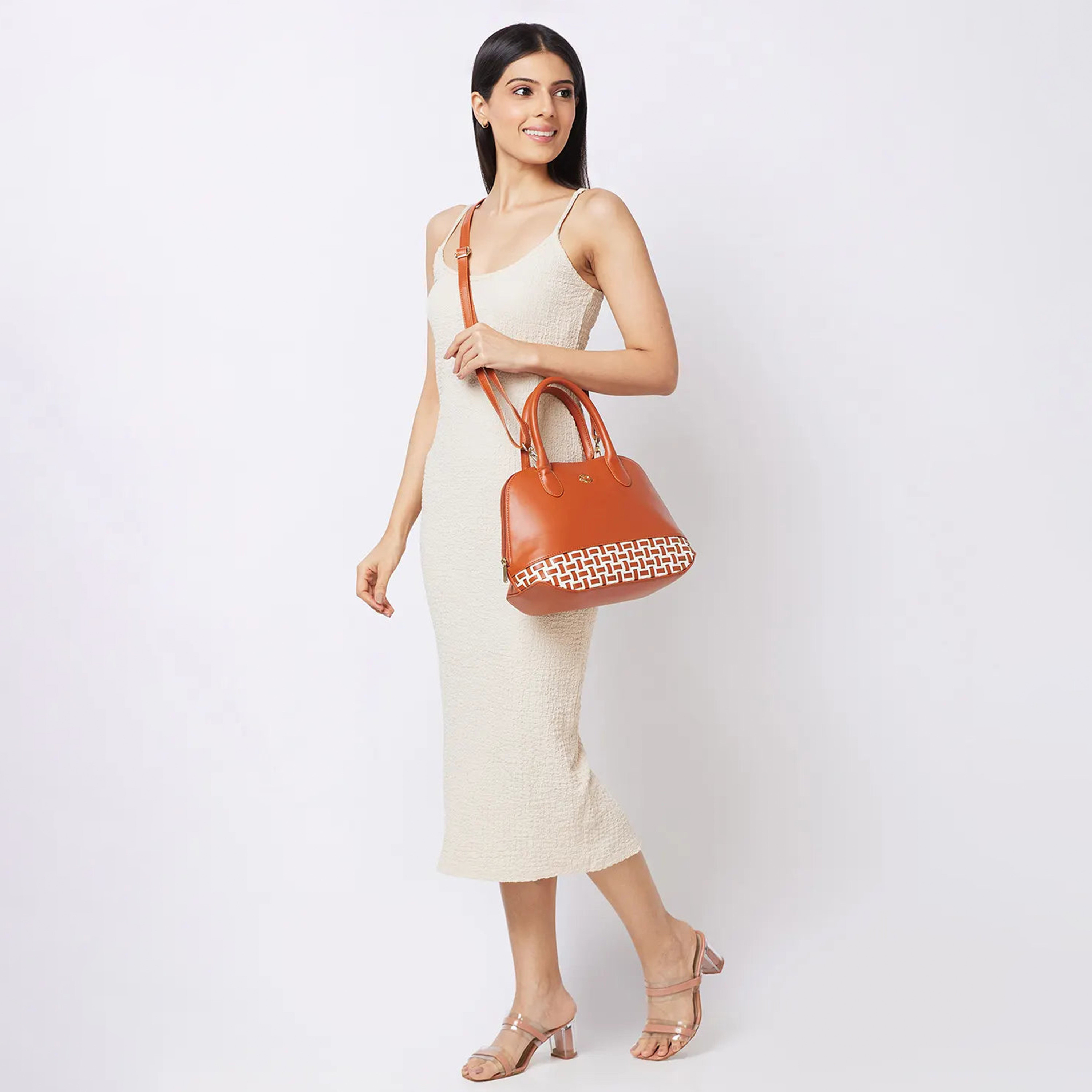 حقيبة كتف بمقبض مزدوج من Caprese مع إغلاق بسحاب وحزام قابل للفصل | 31 × 26 × 12 سم-women-bagsandwallets-handbags-image-3