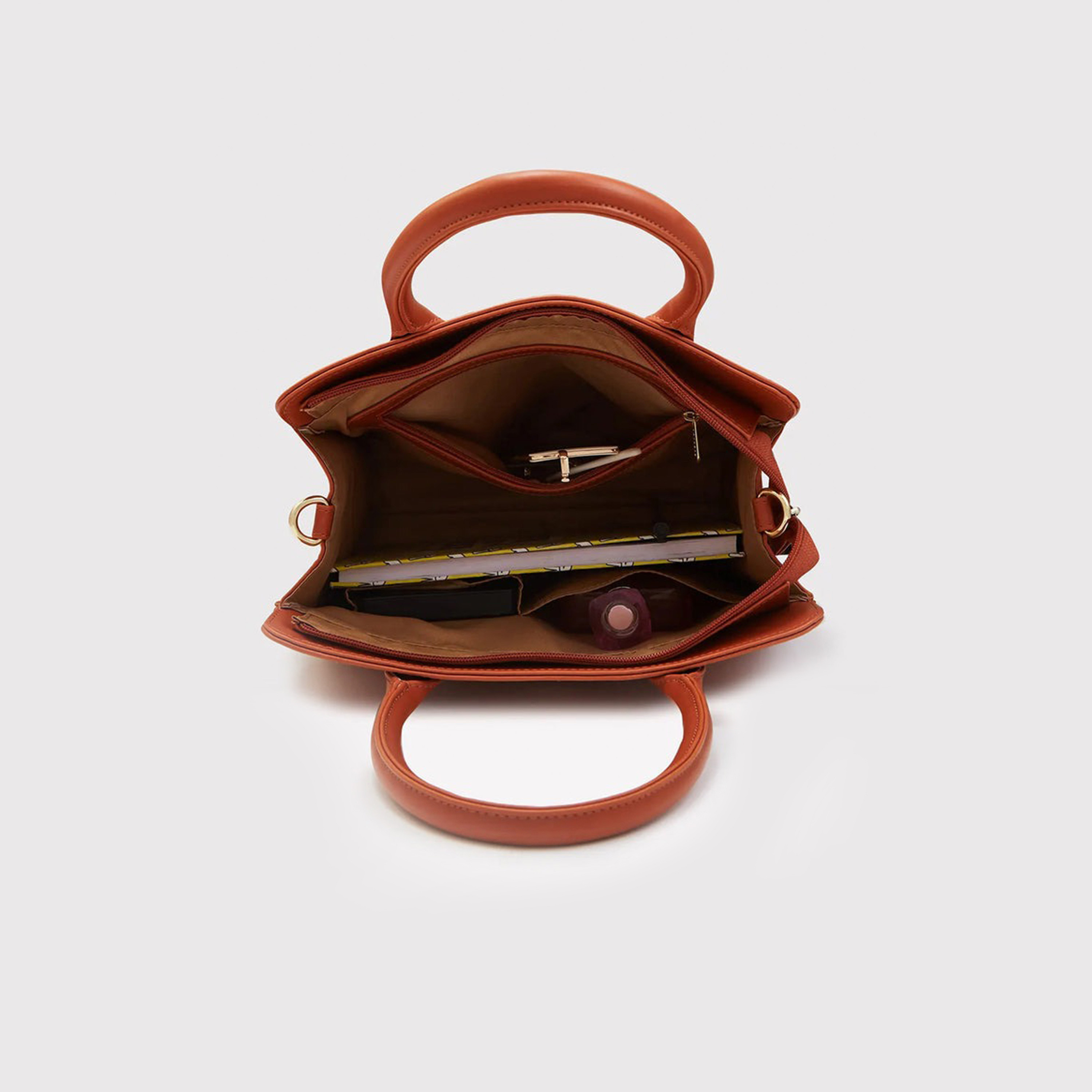 حقيبة كتف بمقبض مزدوج من Caprese مع إغلاق بسحاب وحزام قابل للفصل | 35 × 25 × 12 سم-women-bagsandwallets-handbags-image-6