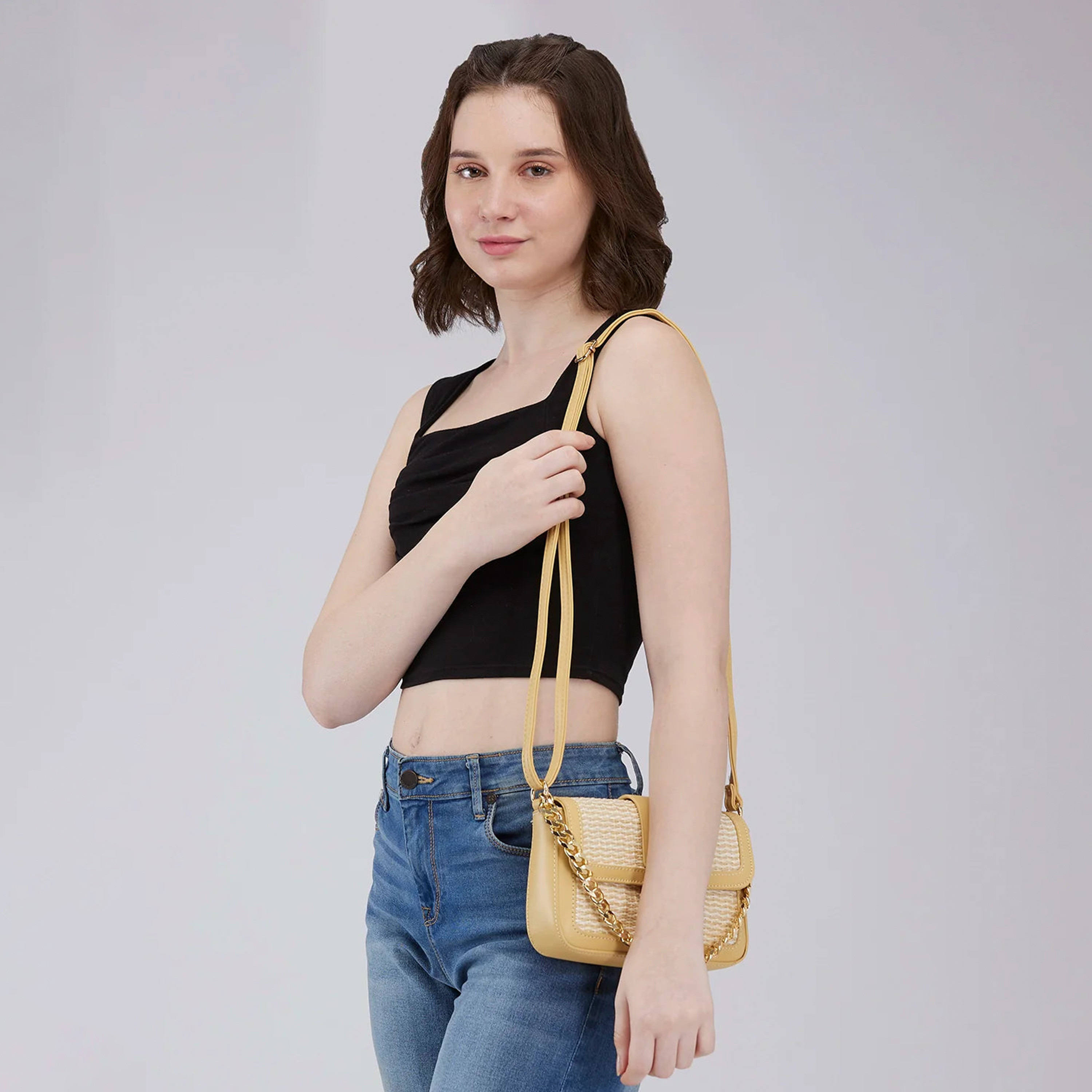 حقيبة كروس كبريزي بغطاء قلاب للإغلاق وحزام قابل للتعديل | 21.5 × 14 × 4.5 سم-women-bagsandwallets-handbags-image-2