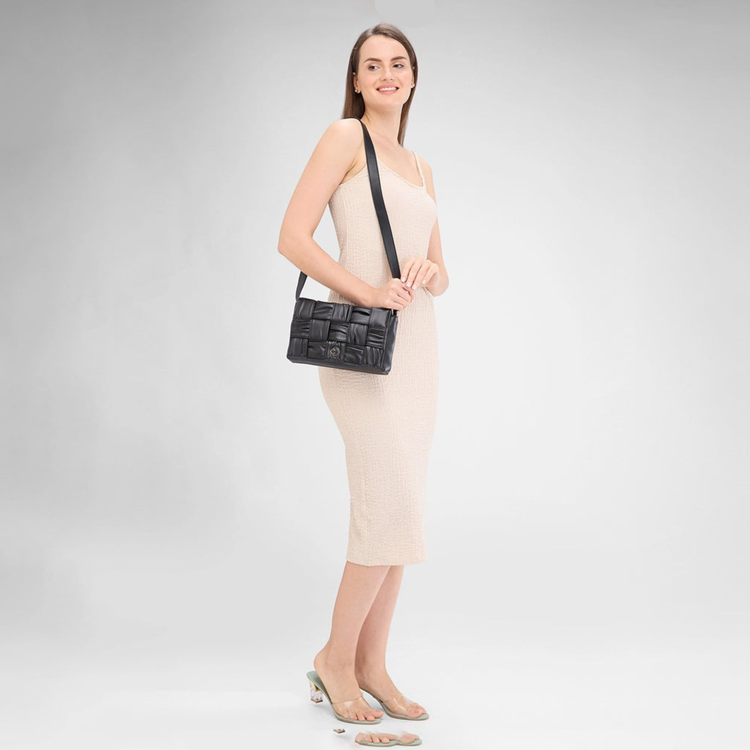 حقيبة حبال Caprese بغطاء قلاب وحزام قابل للتعديل | 27 × 15 × 6 سم-women-bagsandwallets-handbags-image-3