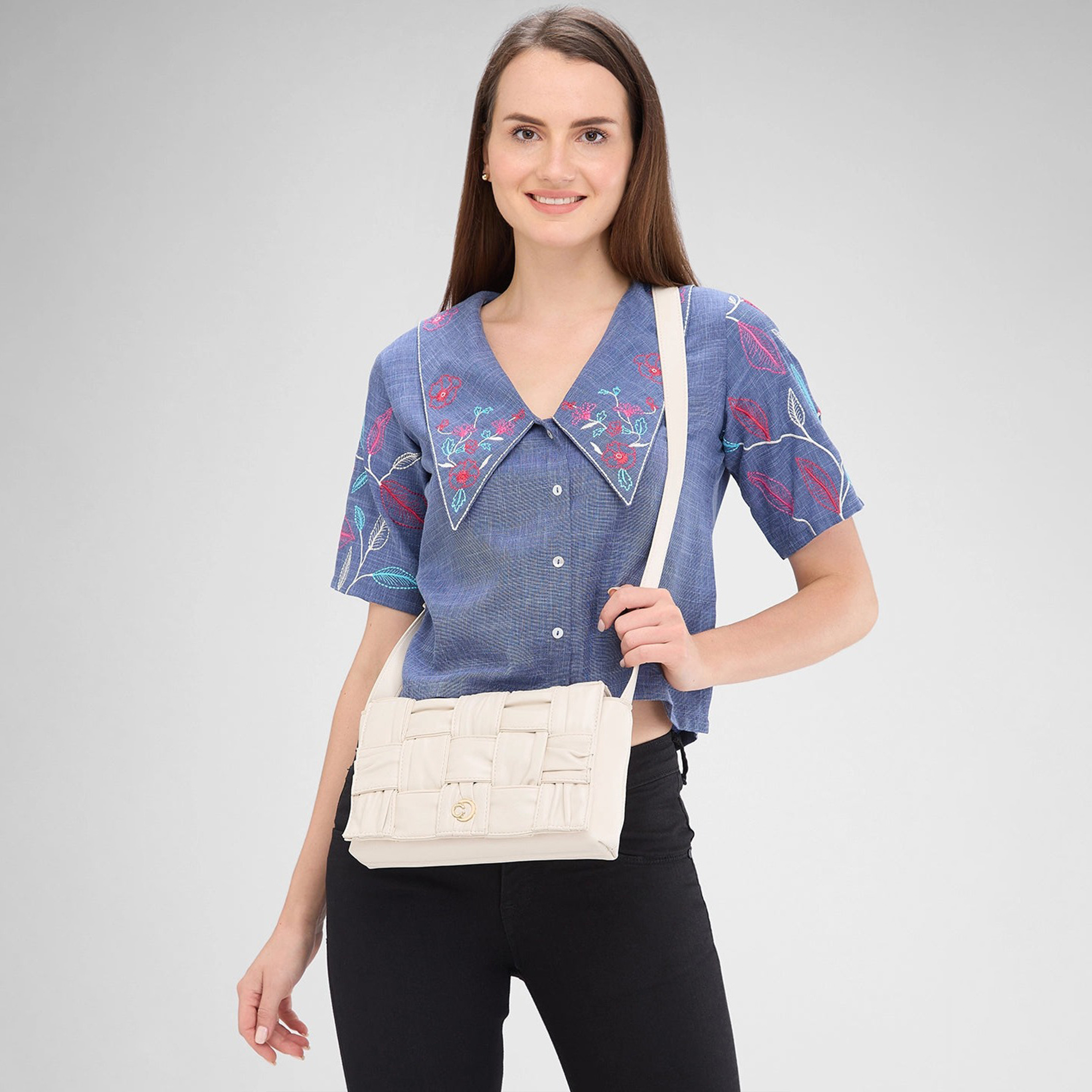 حقيبة حبال Caprese بغطاء قلاب وحزام قابل للتعديل | 27 × 16 × 6 سم-women-bagsandwallets-handbags-image-2