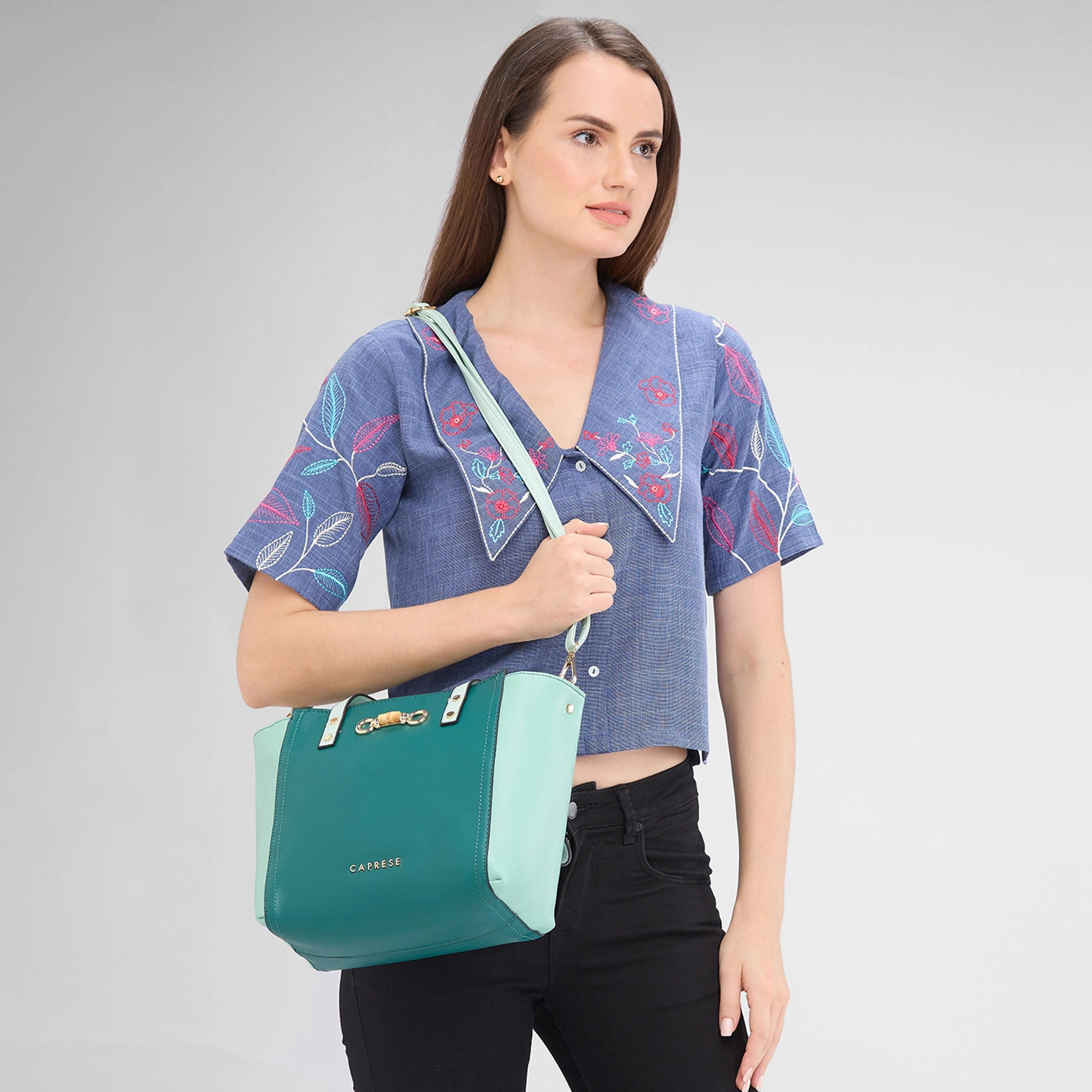 حقيبة حقيبة بمقبض مزدوج من Caprese مع إغلاق بسحاب وحزام قابل للفصل | 22 × 6 × 15 سم-women-bagsandwallets-handbags-image-2