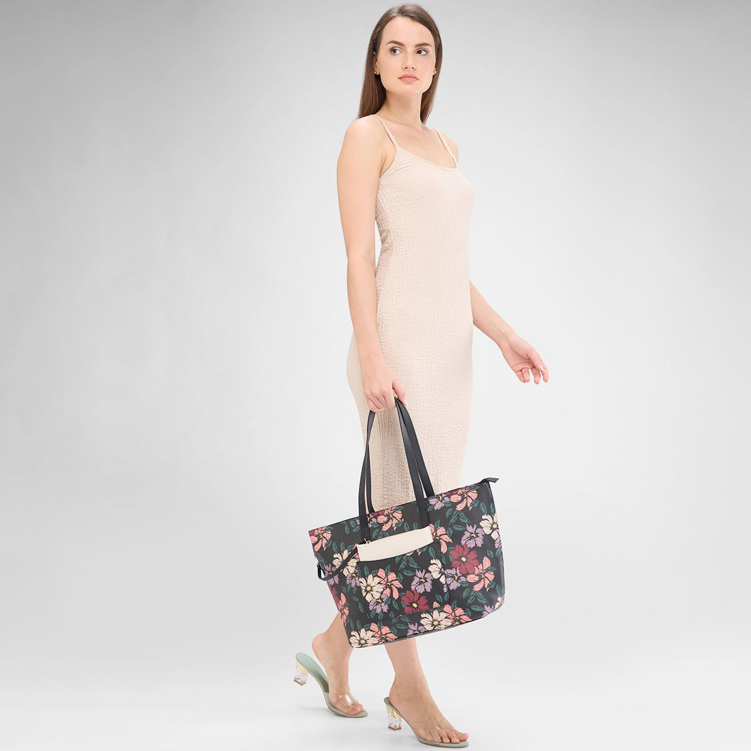 حقيبة كتف بمقبض مزدوج مطبوعة من Caprese مع إغلاق بسحاب | 36 × 31 × 13 سم-women-bagsandwallets-handbags-image-3
