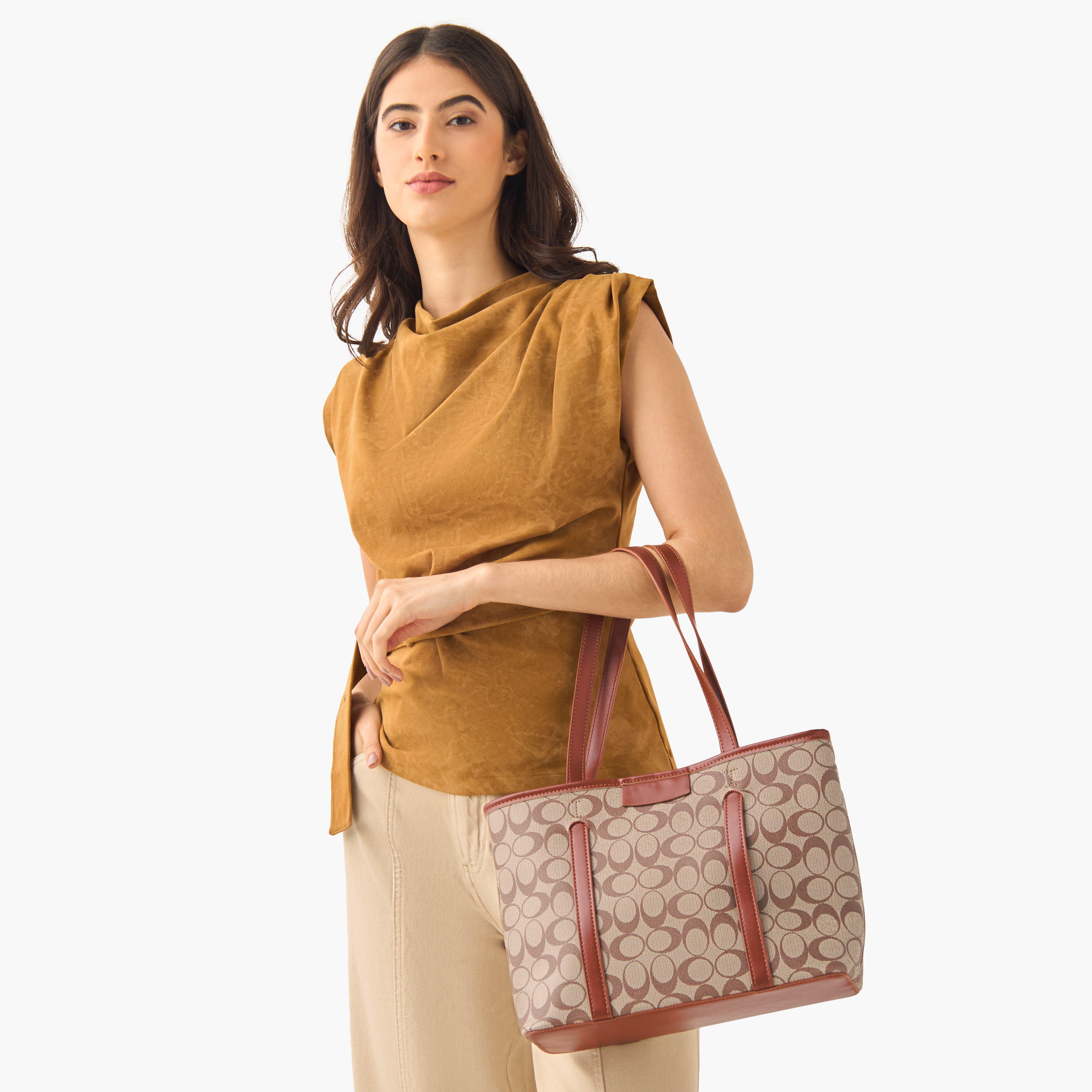 شنطة توتي بطبعات مع شنطة صغيرة من أدور-women-bagsandwallets-handbags-image-2