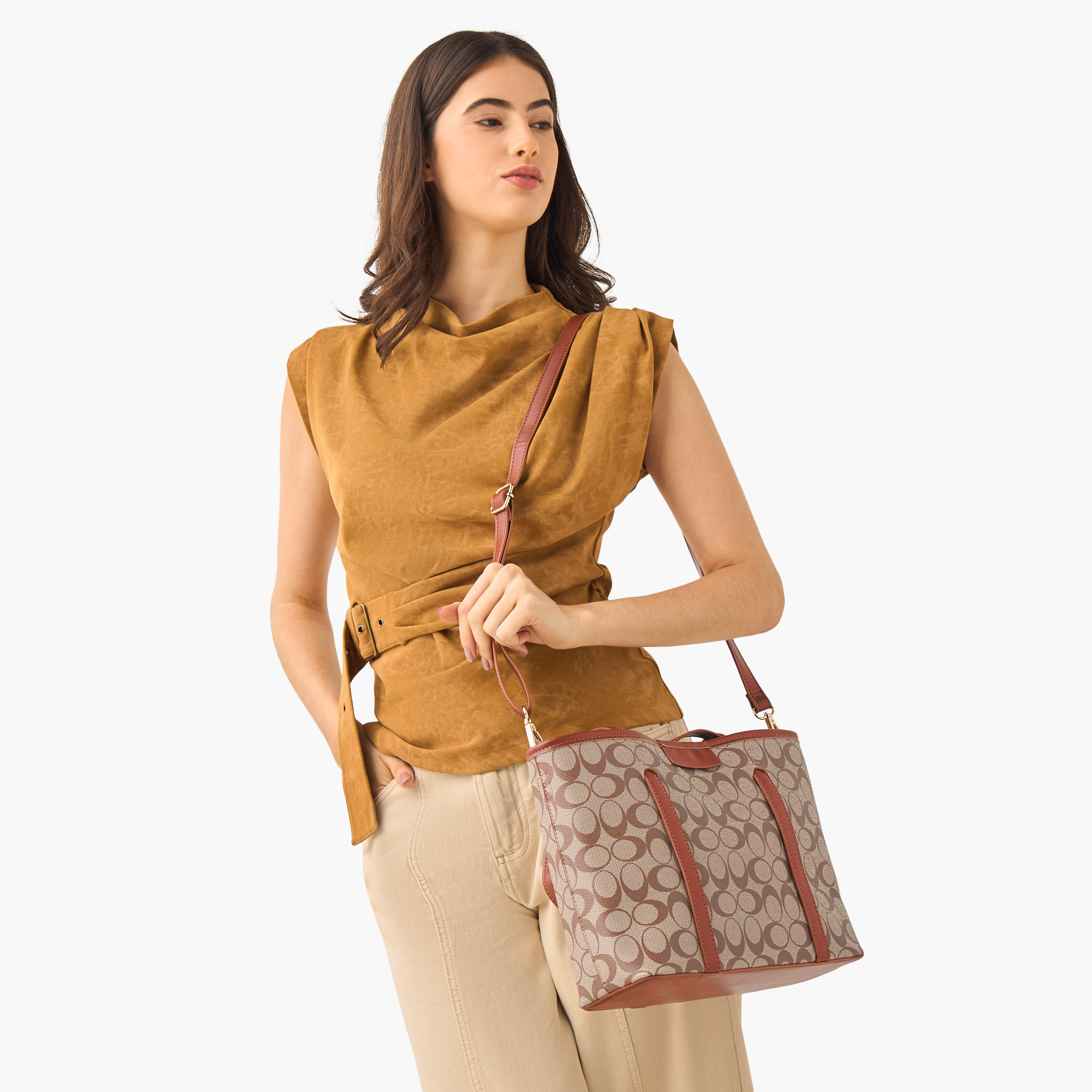 شنطة توتي بطبعات مع شنطة صغيرة من أدور-women-bagsandwallets-handbags-image-9