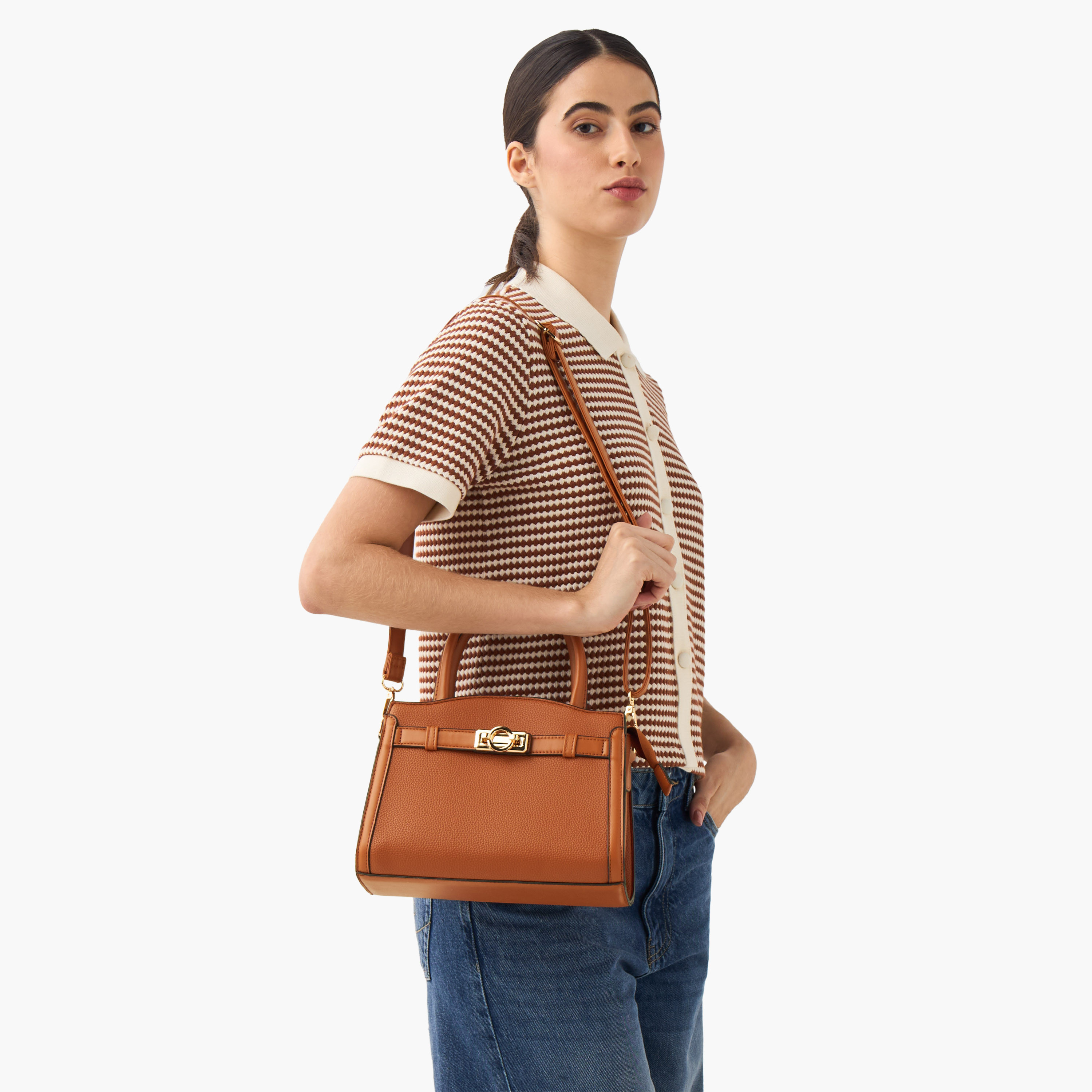 شنطة توت بارزة الملمس بمقبض مزدوج توم من ساشا-women-bagsandwallets-handbags-image-2