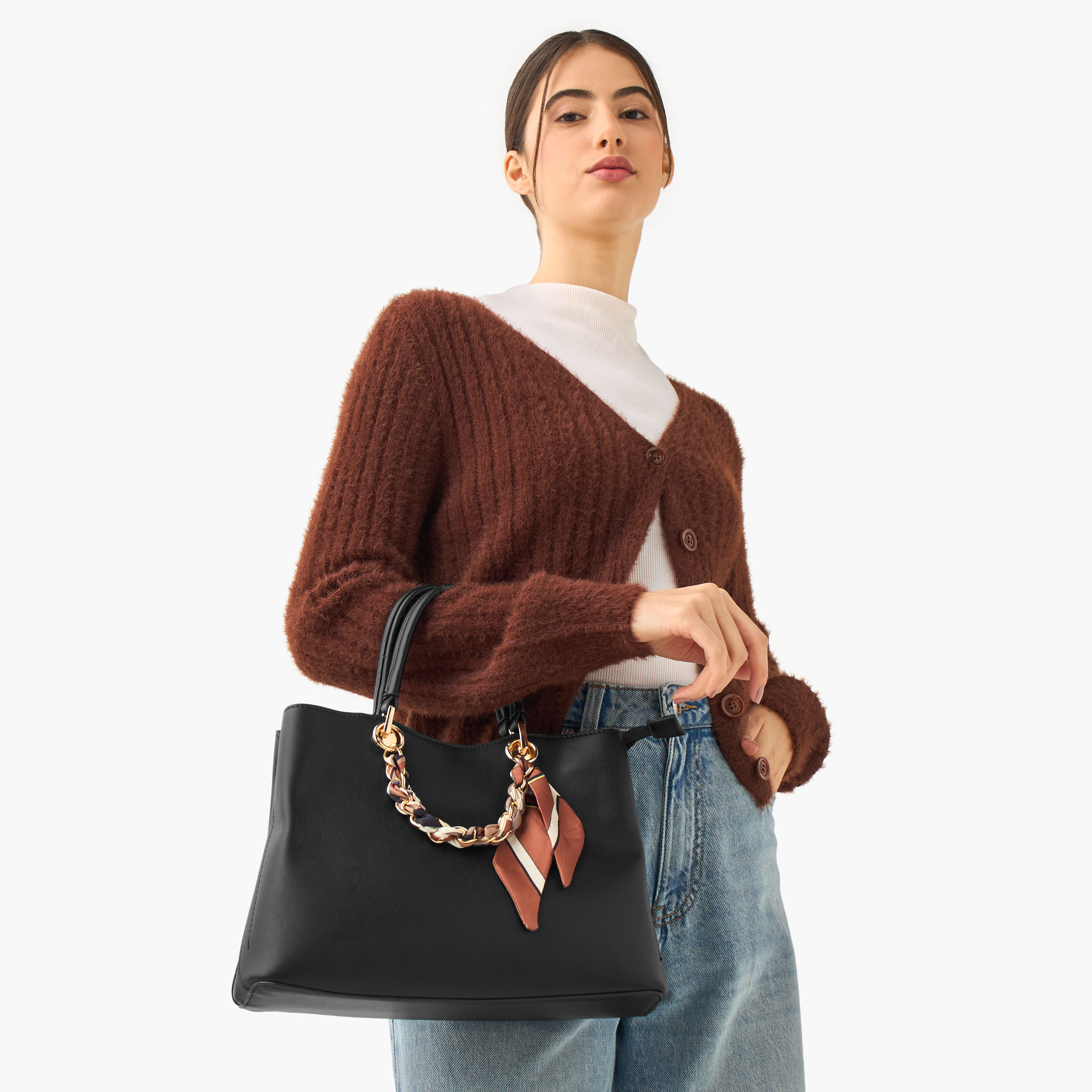 شنطة توتي بتفاصيل وشاح وحزام قابل للفصل من ساشا توم-women-bagsandwallets-handbags-image-8