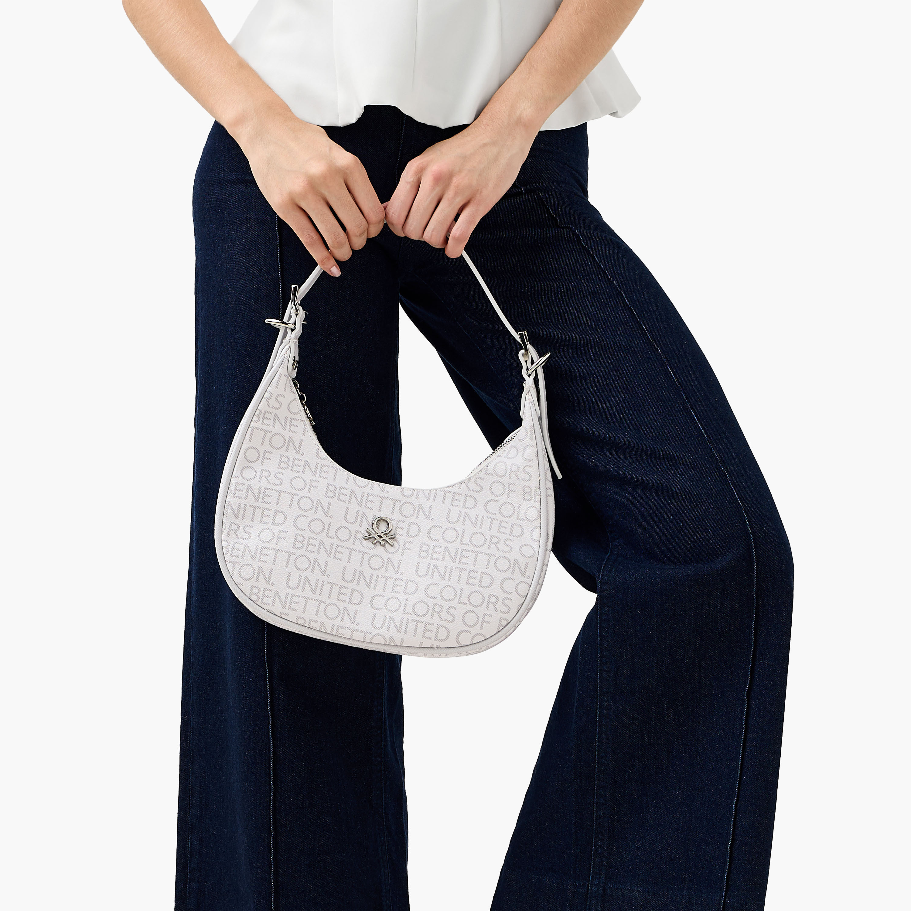 شنطة باجيت بطبعات شعار مع حمالة قابلة للتعديل من يو سي بي-women-bagsandwallets-handbags-image-8
