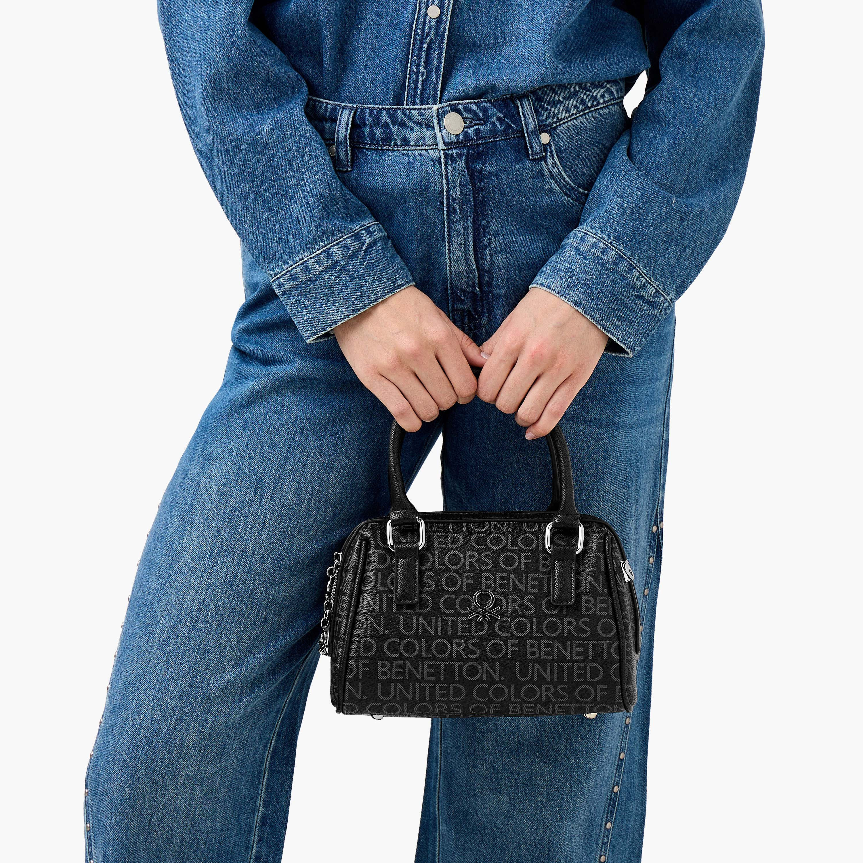 شنطة توتي بطبعات مونوجرام مع حزام قابل للفصل من يو سي بي-women-bagsandwallets-handbags-image-2
