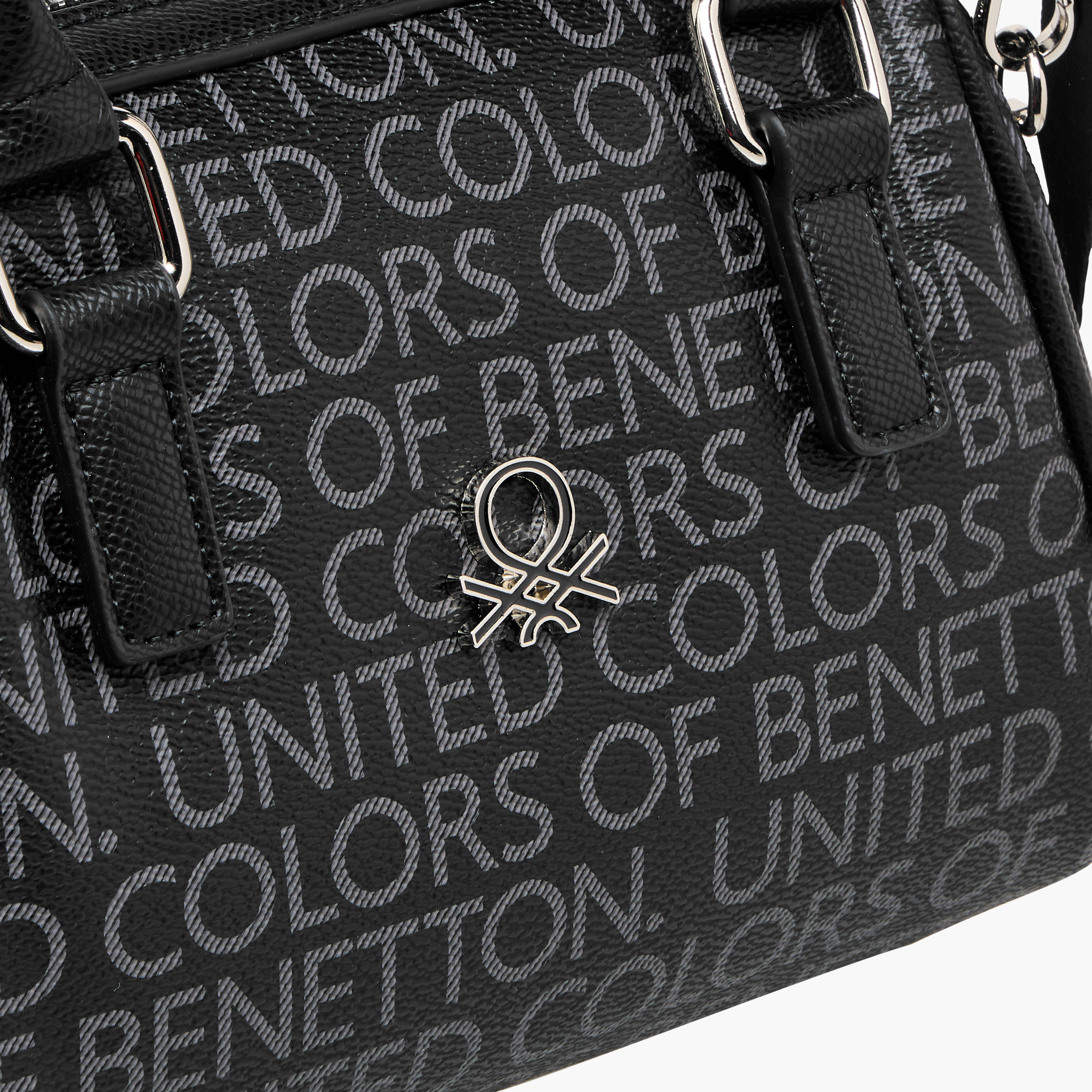 شنطة توتي بطبعات مونوجرام مع حزام قابل للفصل من يو سي بي-women-bagsandwallets-handbags-image-5
