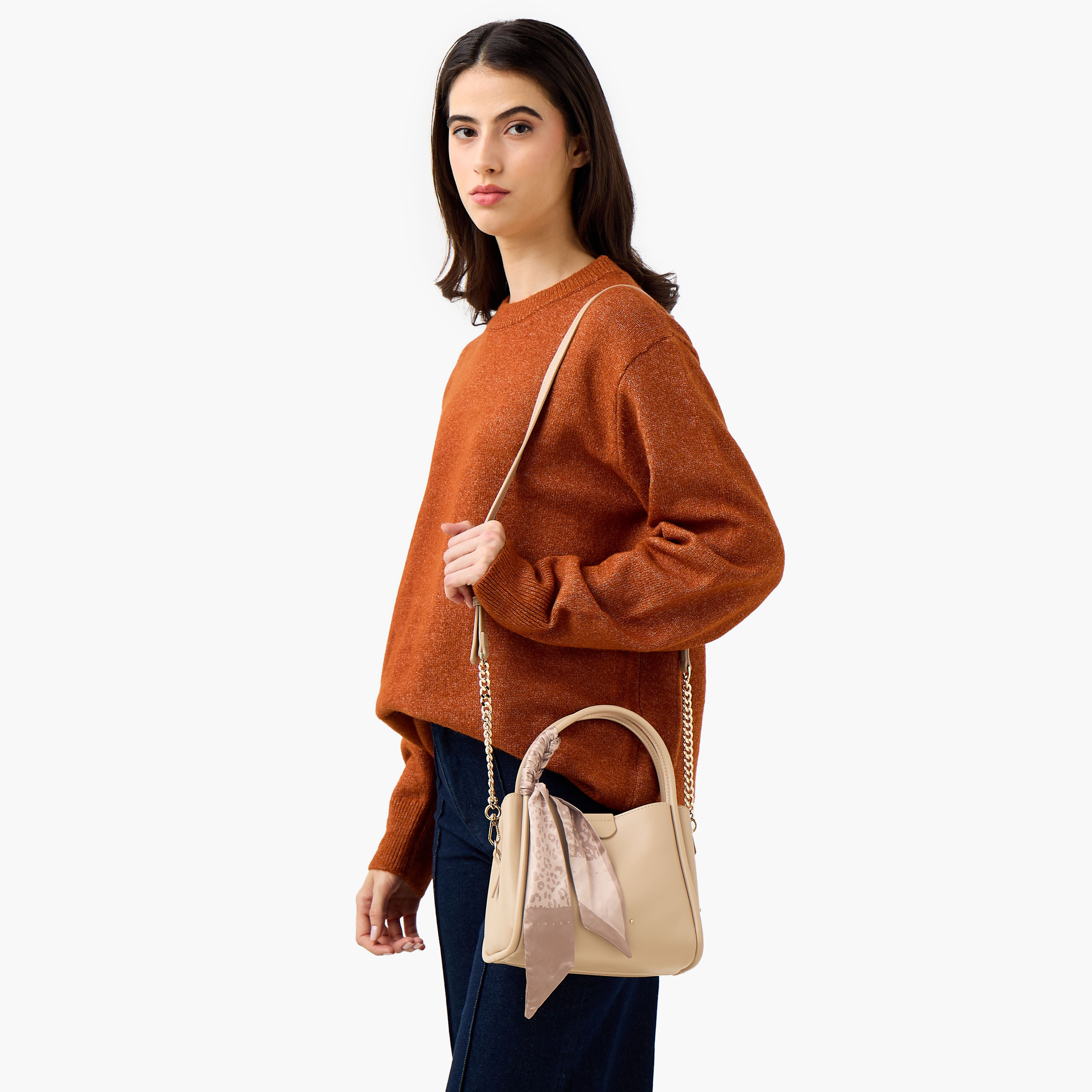 شنطة كروس بودي بارزة الملمس بتفاصيل وشاح وسلسلة من سيسلي-women-bagsandwallets-handbags-image-2