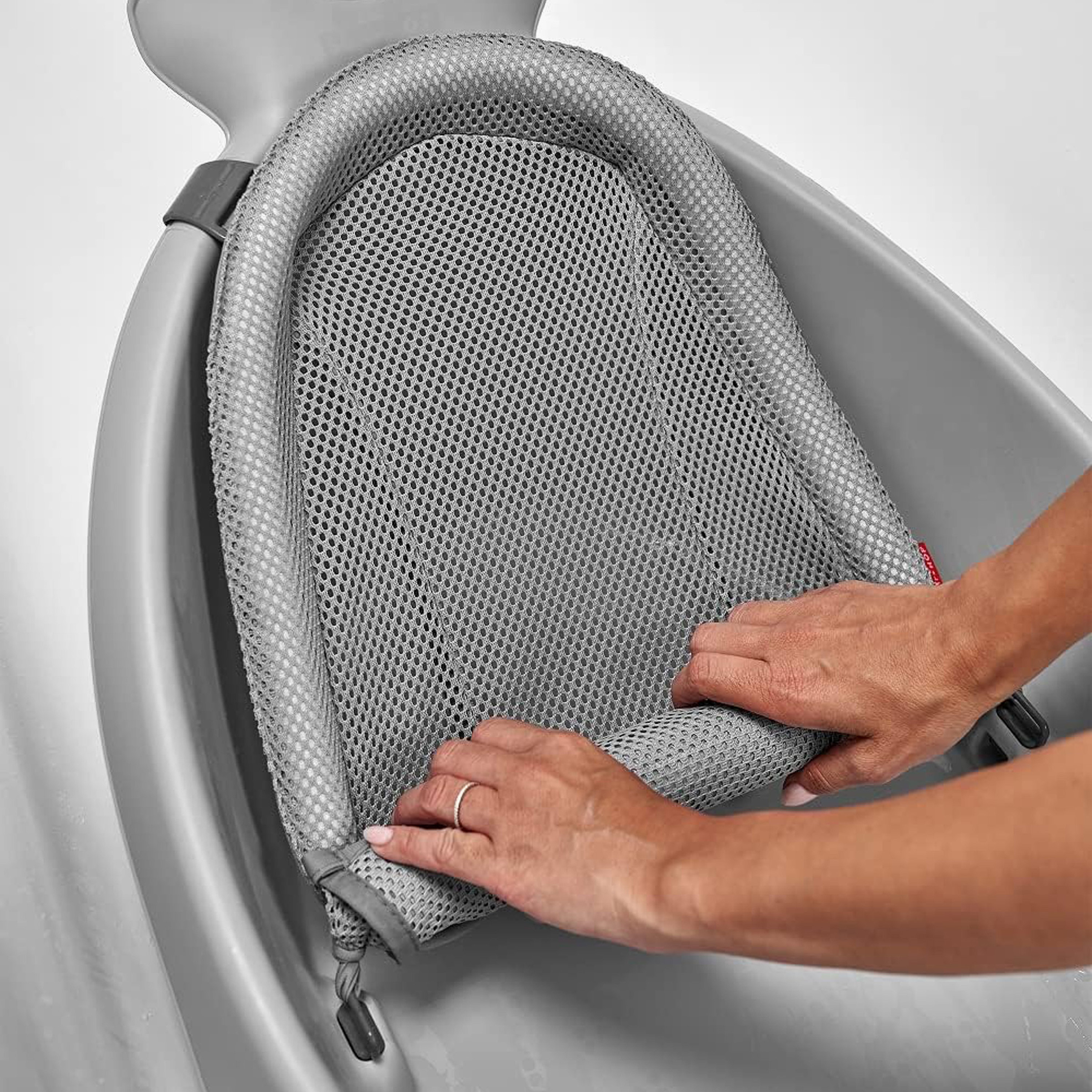 حوض استحمام بـ3 مراحل مع حمالة ذكية موبي من سكيب هوب-baby-bathandcare-bathtubs-image-4