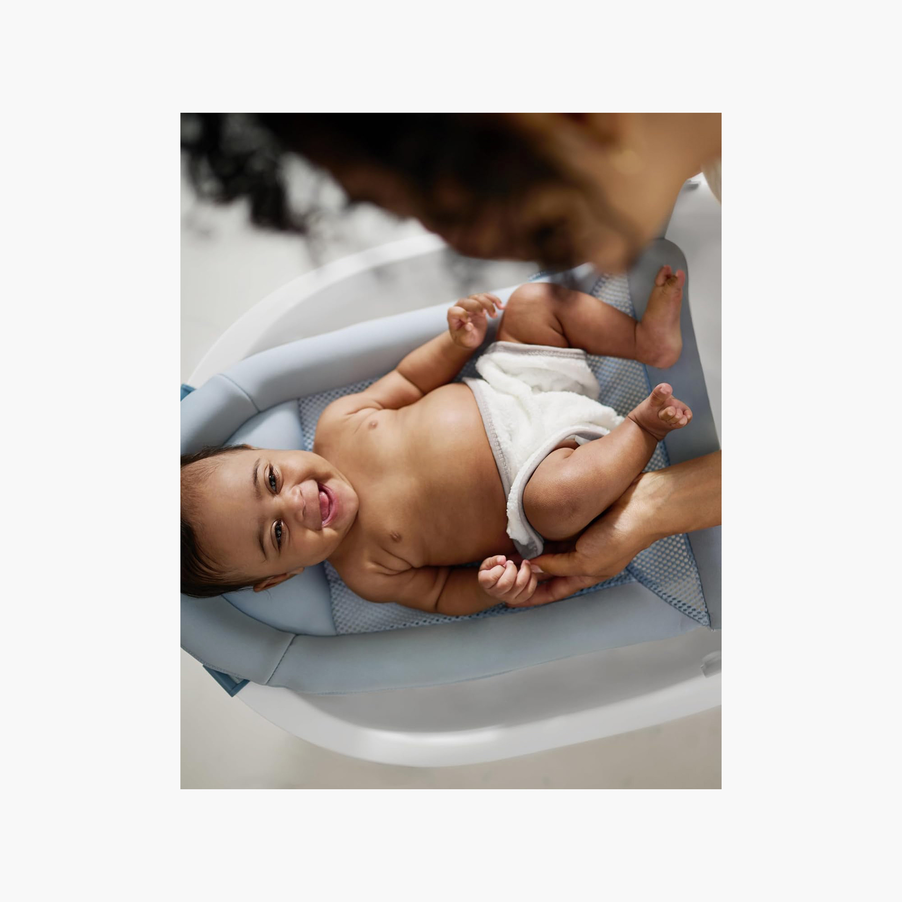 Skip Hop 4-in-1 Non-Slip Surface Multi Stage Bath Tub with Drain Plug - Newborns+-baby-bathandcare-bathtubs-image-8