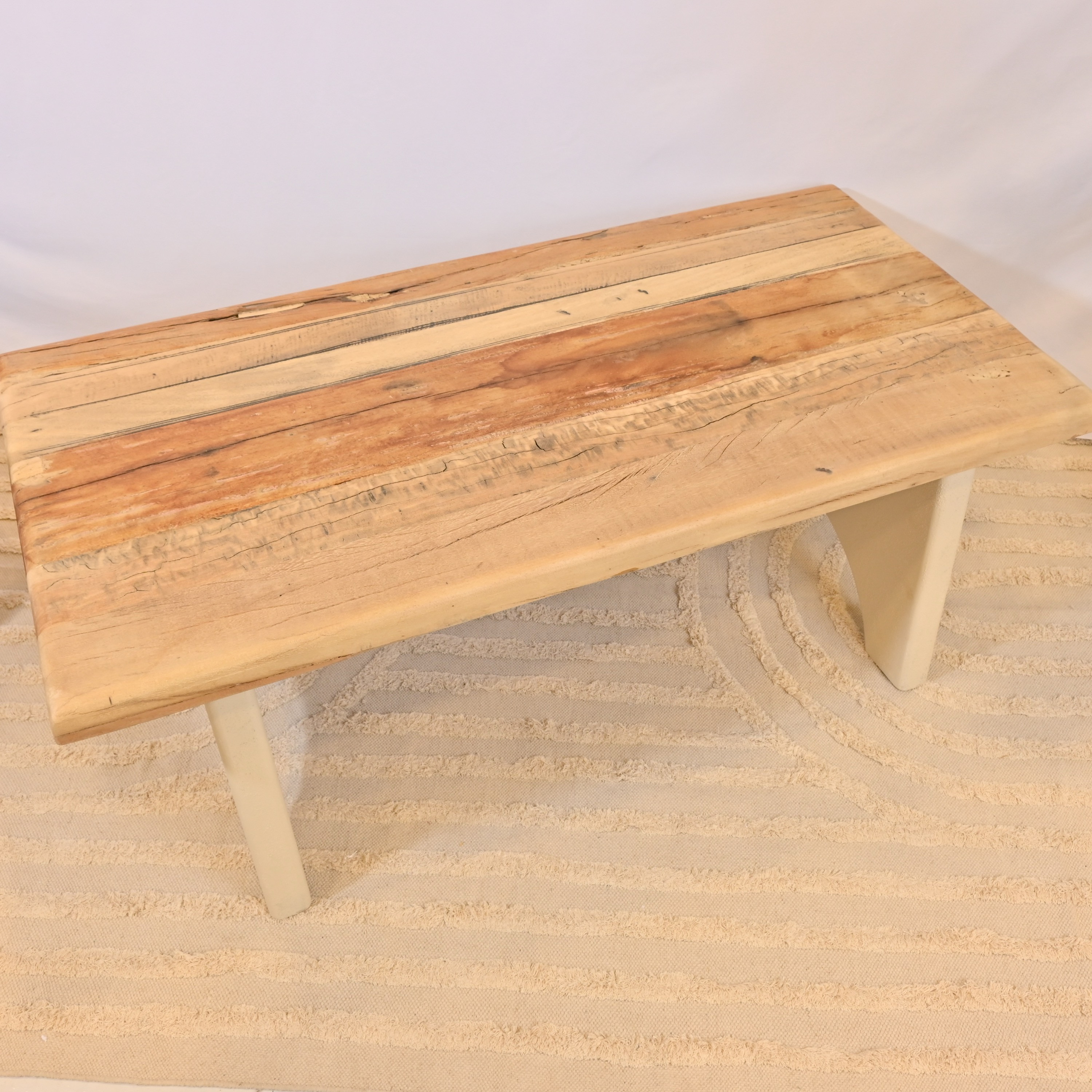طاولة قهوة بسطح خشب صنعت بواسطة لايف ستايل-furniture-livingroom-coffeetables-image-2