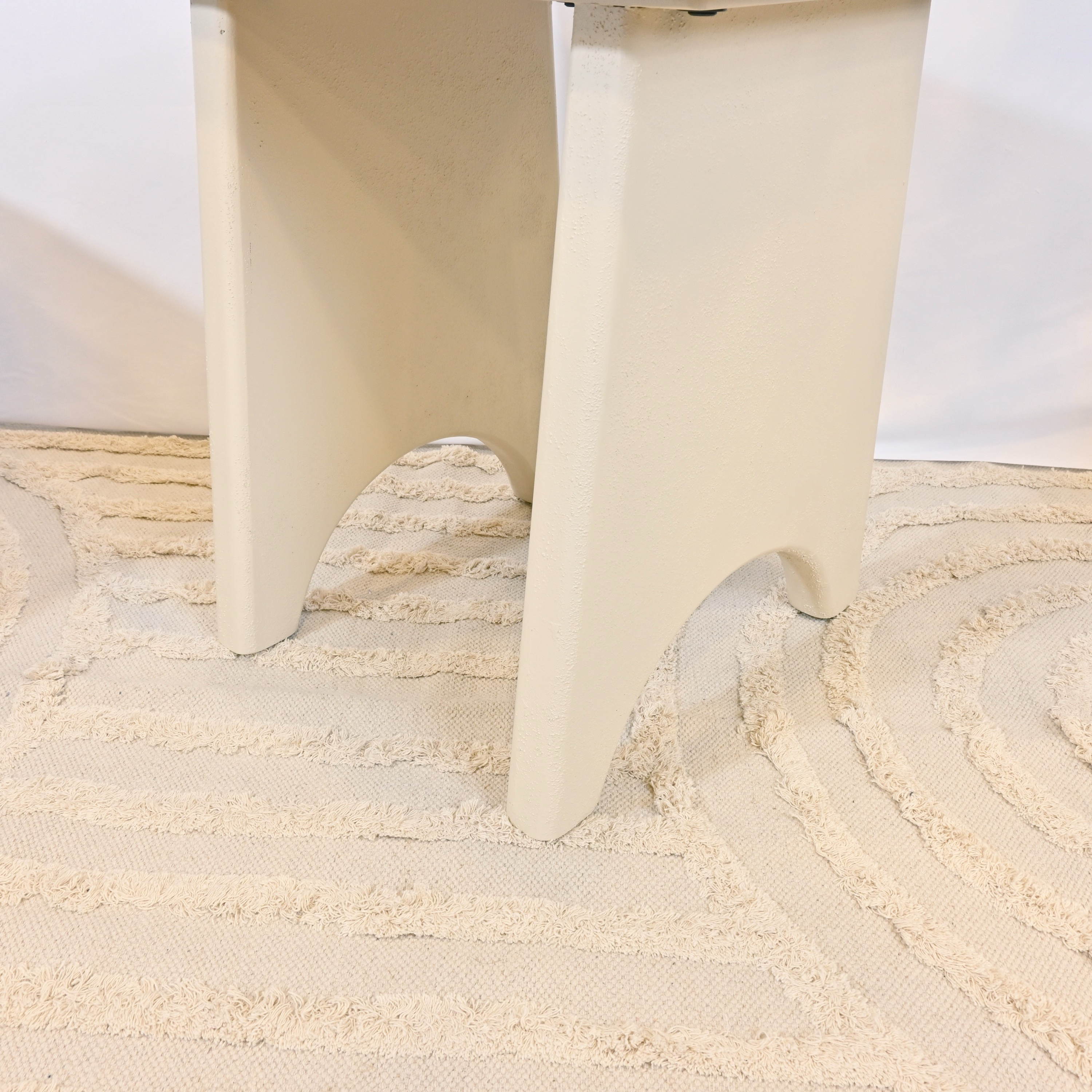 طاولة زينة بسطح خشب صنعت بواسطة لايف ستايل-furniture-livingroom-sideandendtables-image-5