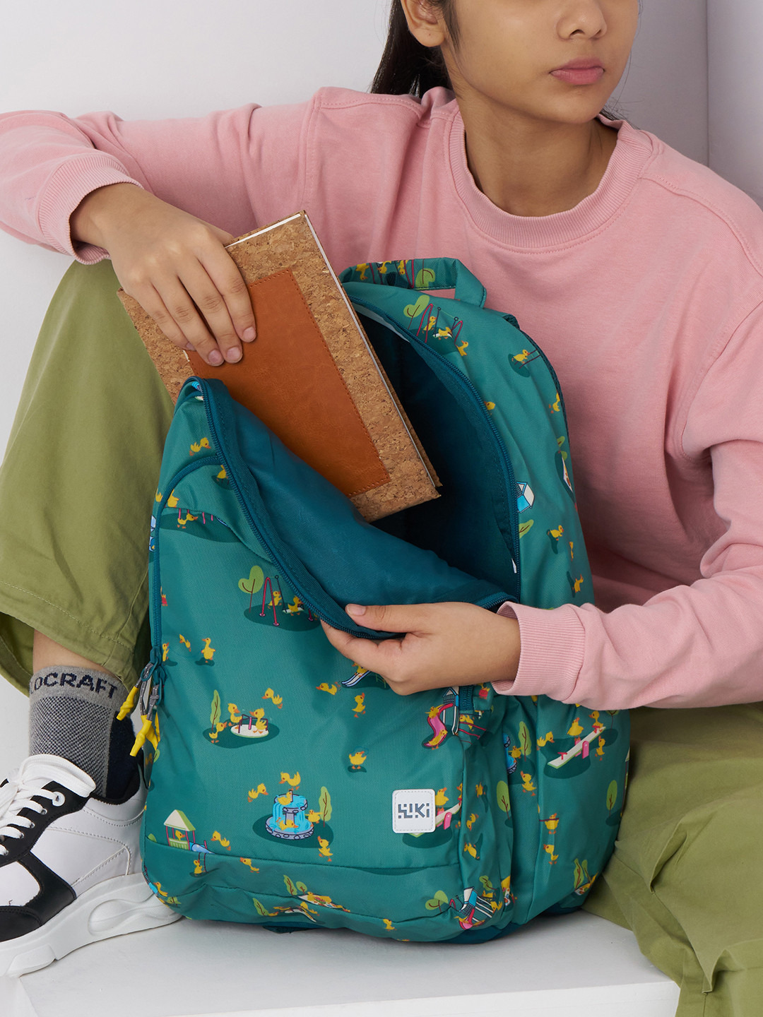 Wildcraft Wiki Duckling Print Backpack with Padded Straps - 23x23x42 cms-school-bagsandbackpacks-backpacks-image-5