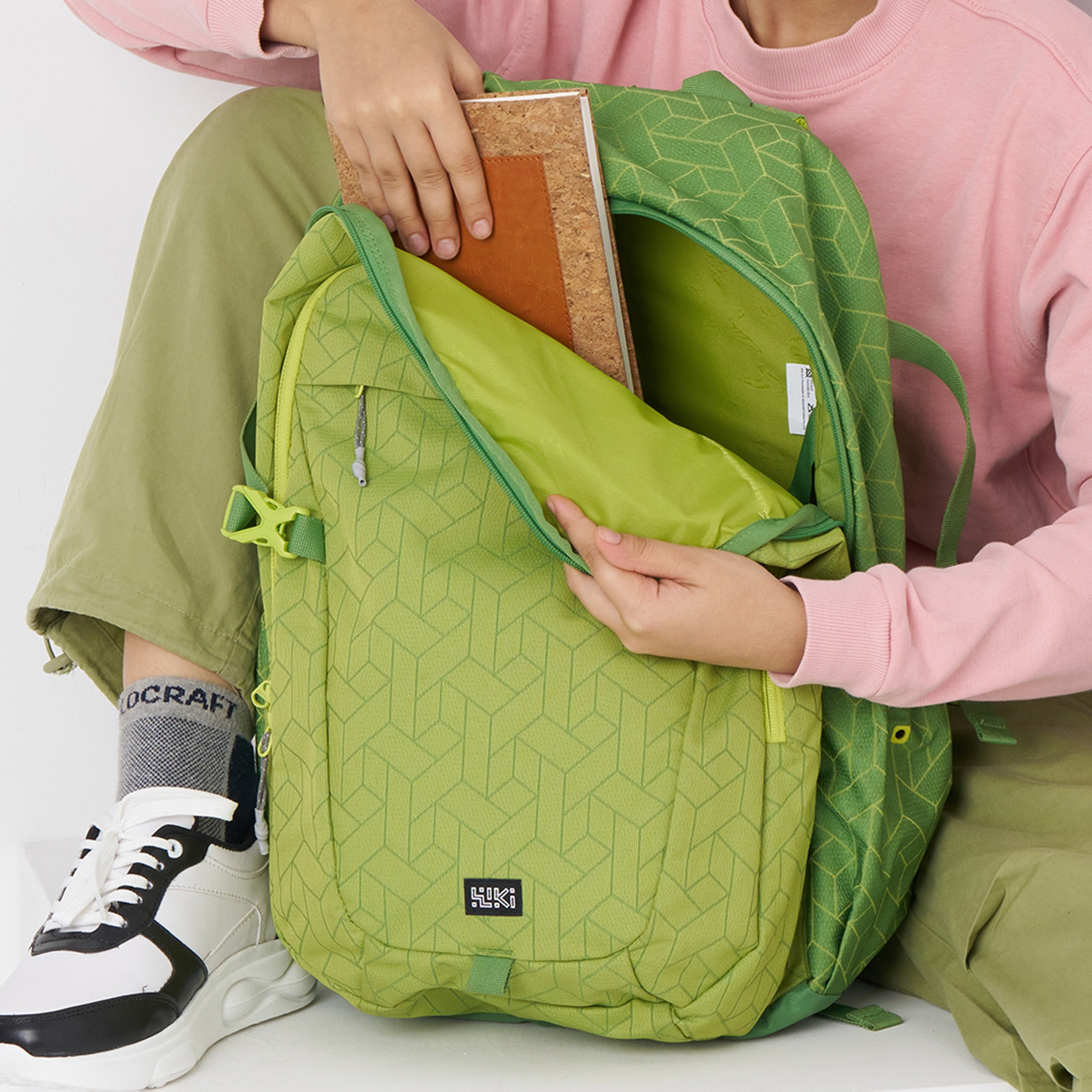 Wildcraft Wiki Printed Backpack with Adjustable Straps and Zip Closure - 23x23x47 cms-school-bagsandbackpacks-backpacks-image-4