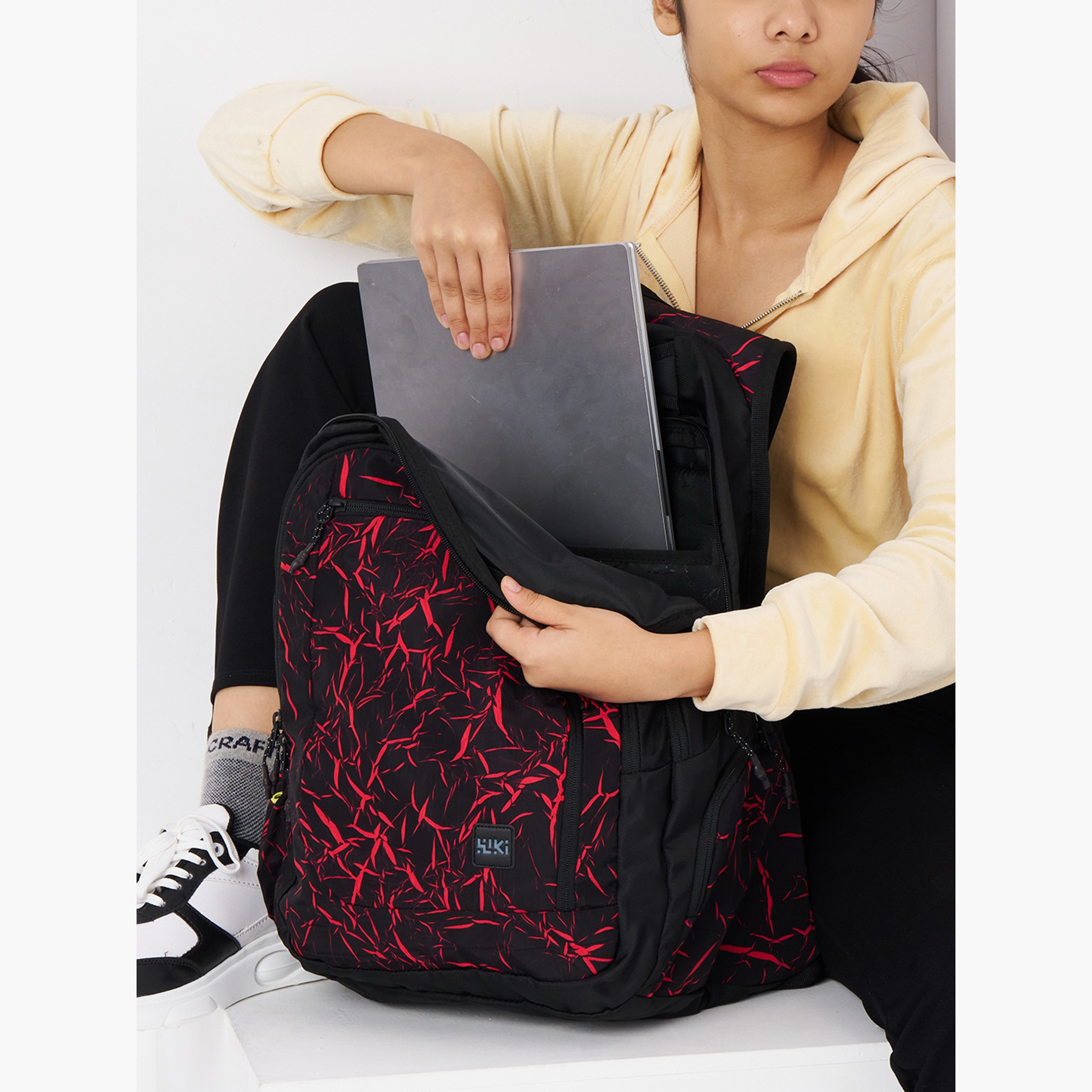 Wildcraft Wiki Printed School Backpack with Coin Pouch - 23x23x47 cms-school-bagsandbackpacks-backpacks-image-5