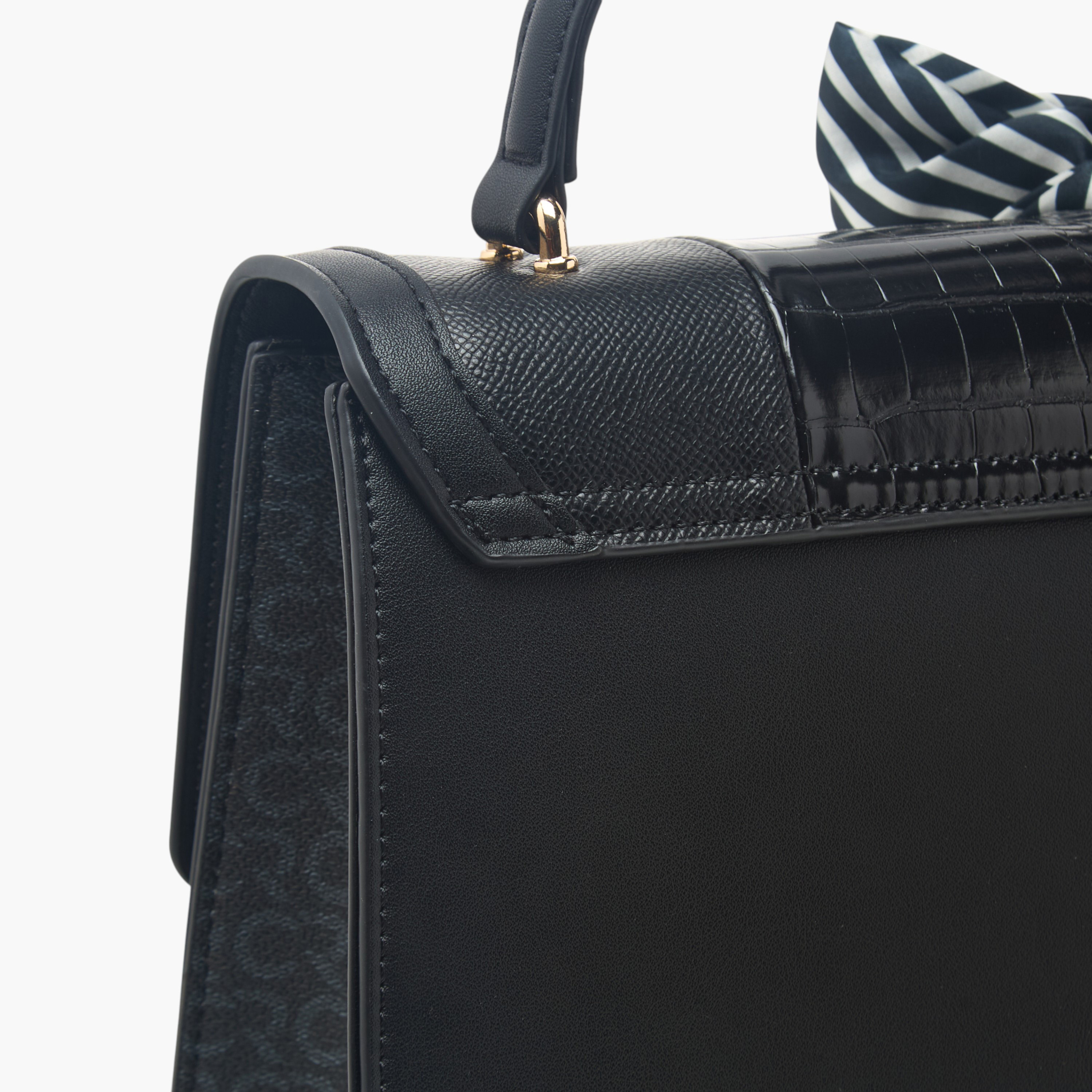 شنطة كروس بودي بتفاصيل وشاح وحزام قابل للتعديل من شارلوت ريد-women-bagsandwallets-handbags-image-6
