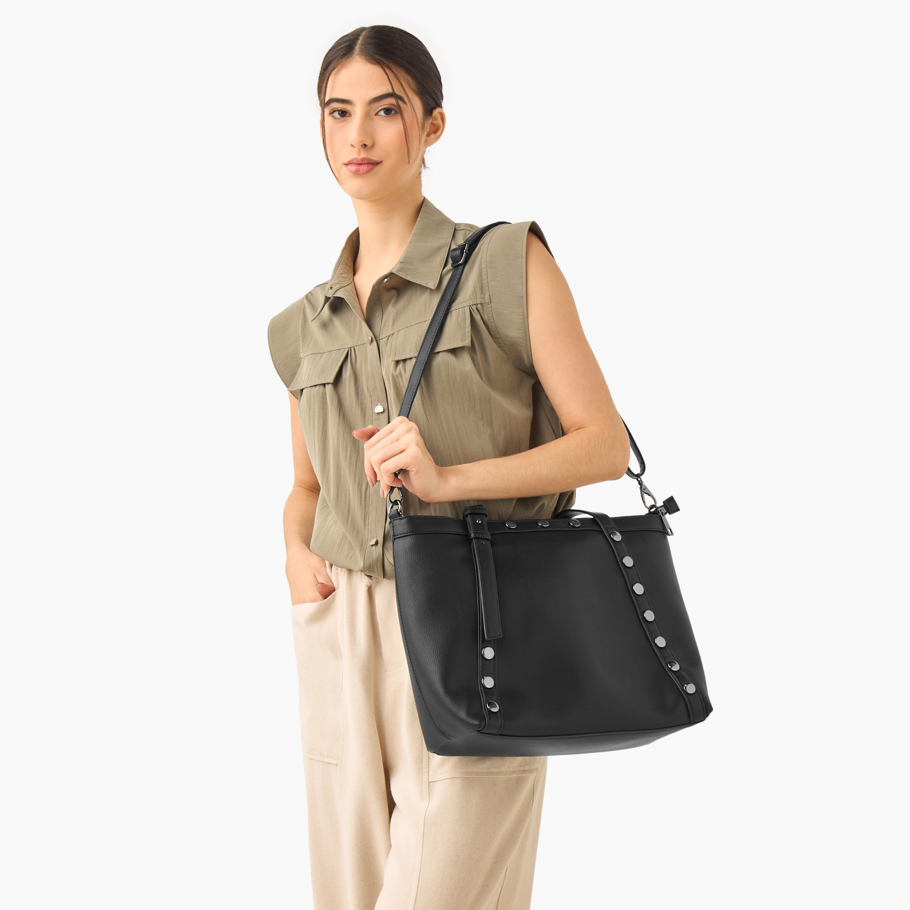 شنطة توتي بتفاصيل مرصّعة وسحاب إغلاق من مارينا جالانتي-women-bagsandwallets-handbags-image-2