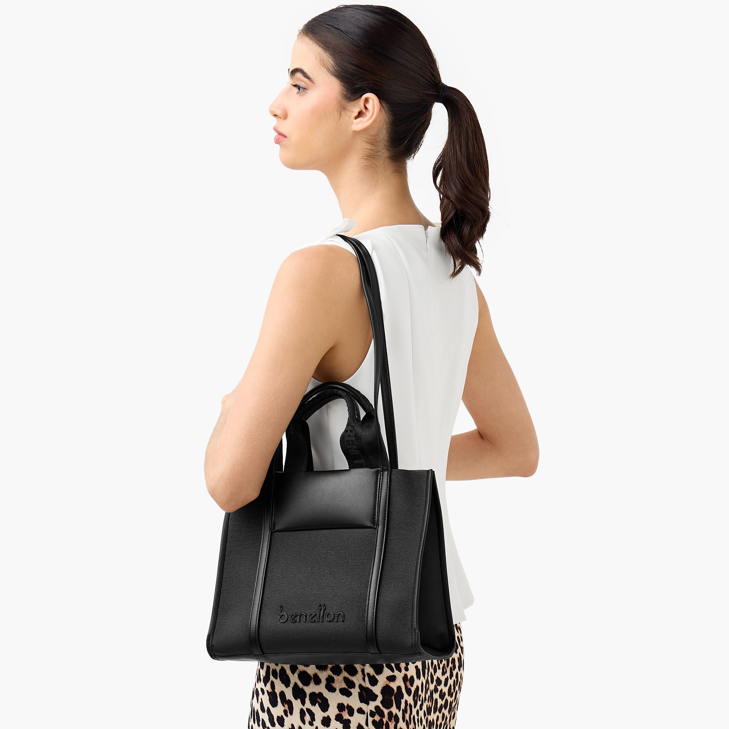 شنطة توتي بارزة الملمس بمقابض مزدوجة من يو سي بي-women-bagsandwallets-handbags-image-2