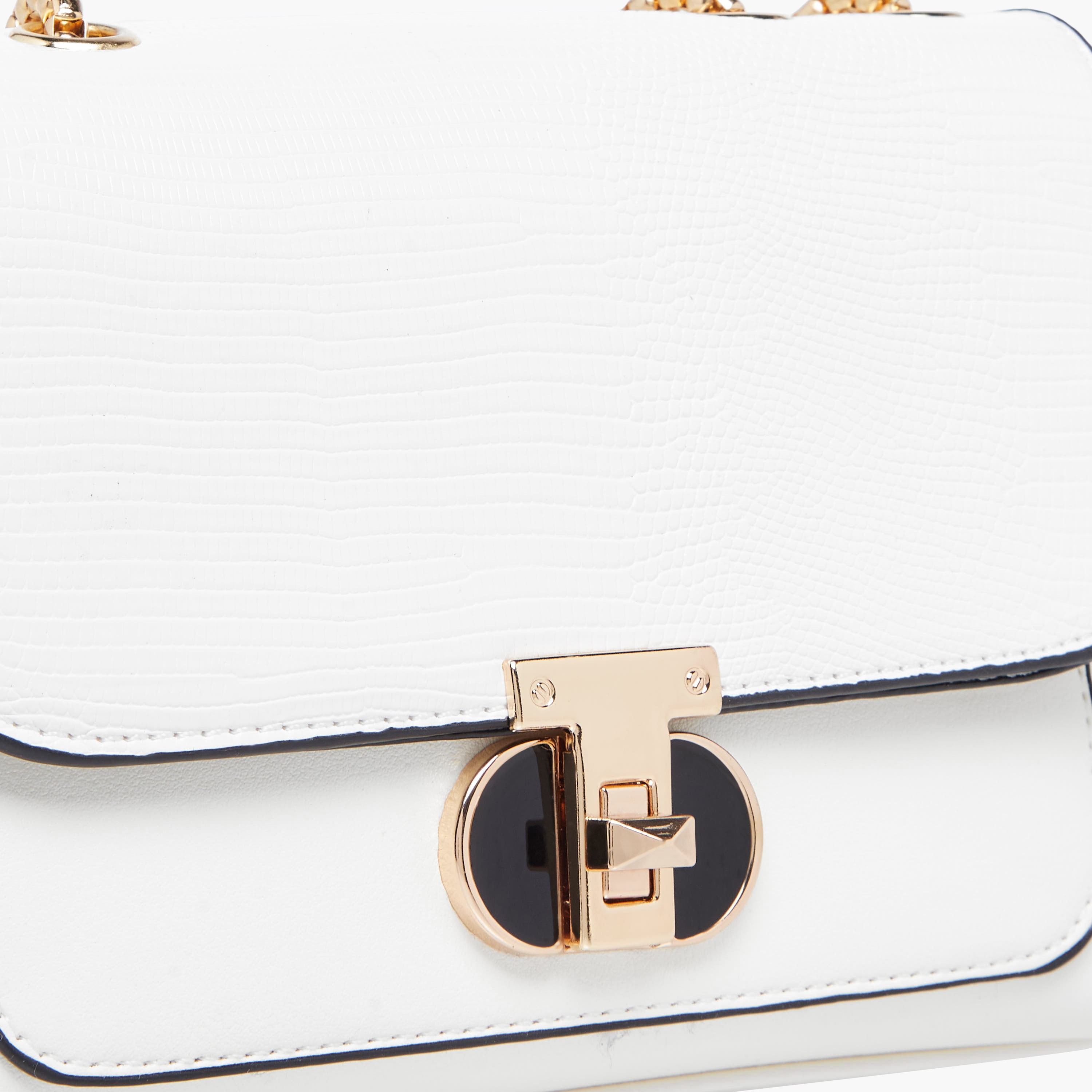 شنطة كروس بودي بارزة الملمس بحزام سلسلة سام من ساشا-women-bagsandwallets-handbags-image-5