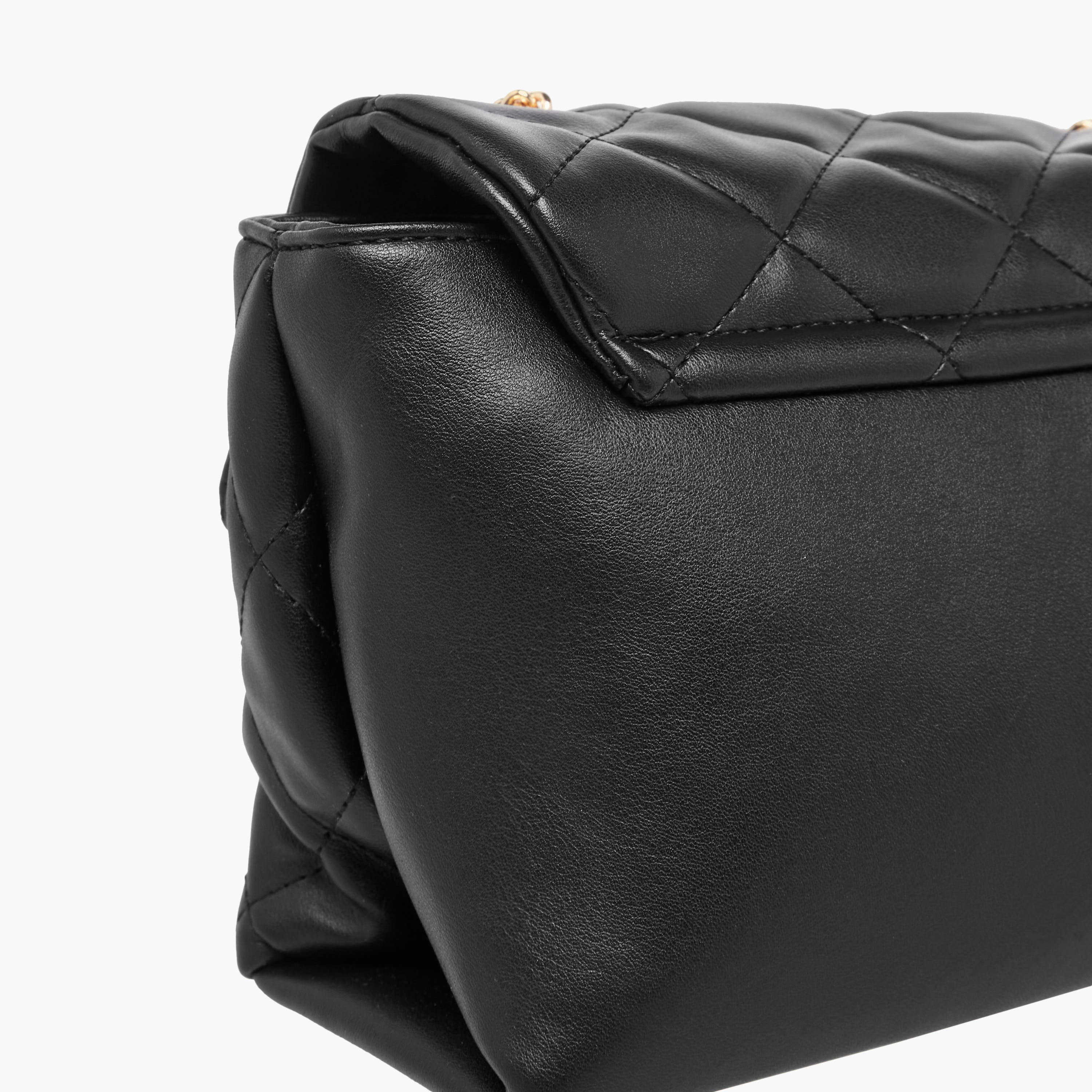 شنطة كروس بودي مبطنة بحزام سلسلة سام من أدور-women-bagsandwallets-handbags-image-6