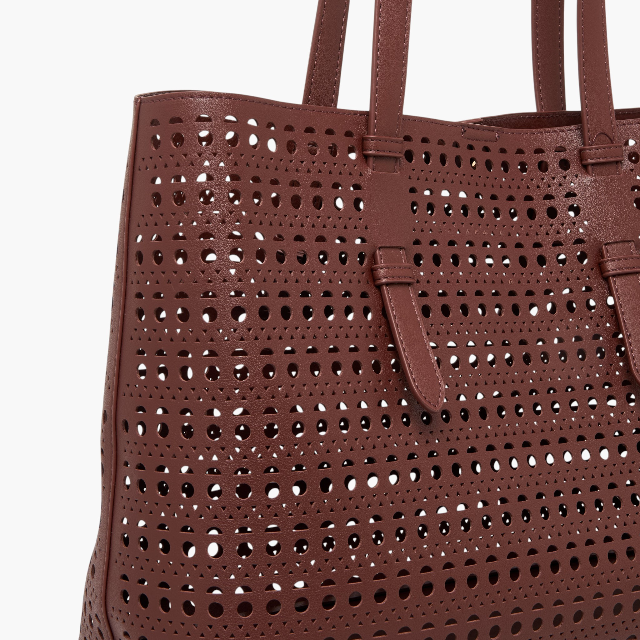 شنطة تسوق بتفاصيل مفرغة مع محفظة تيا من ساشا-women-bagsandwallets-handbags-image-7