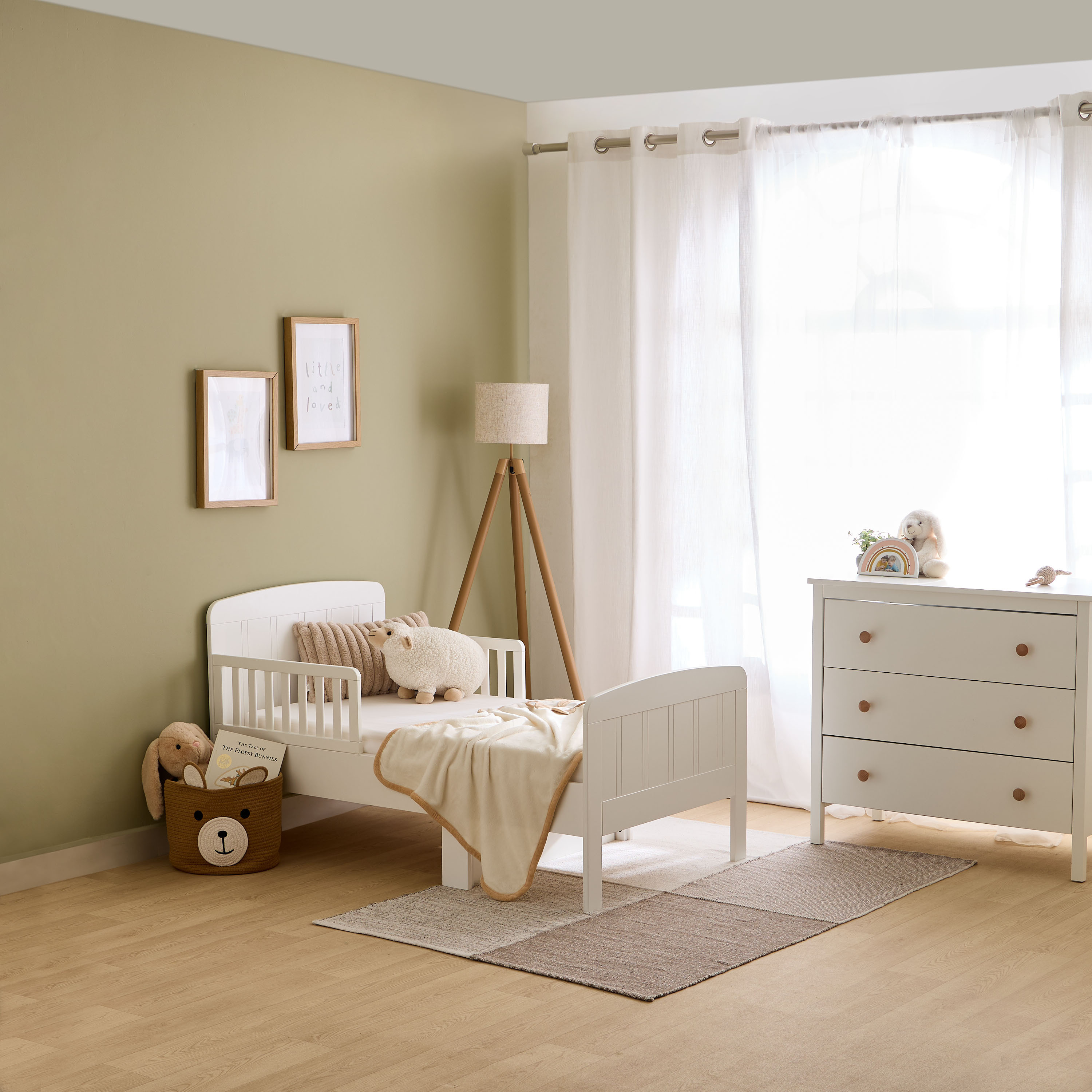 سرير أطفال خشب قابل للتمدد من جونيورز-baby-nursery-furniture-cribsandbeds-beds-image-1
