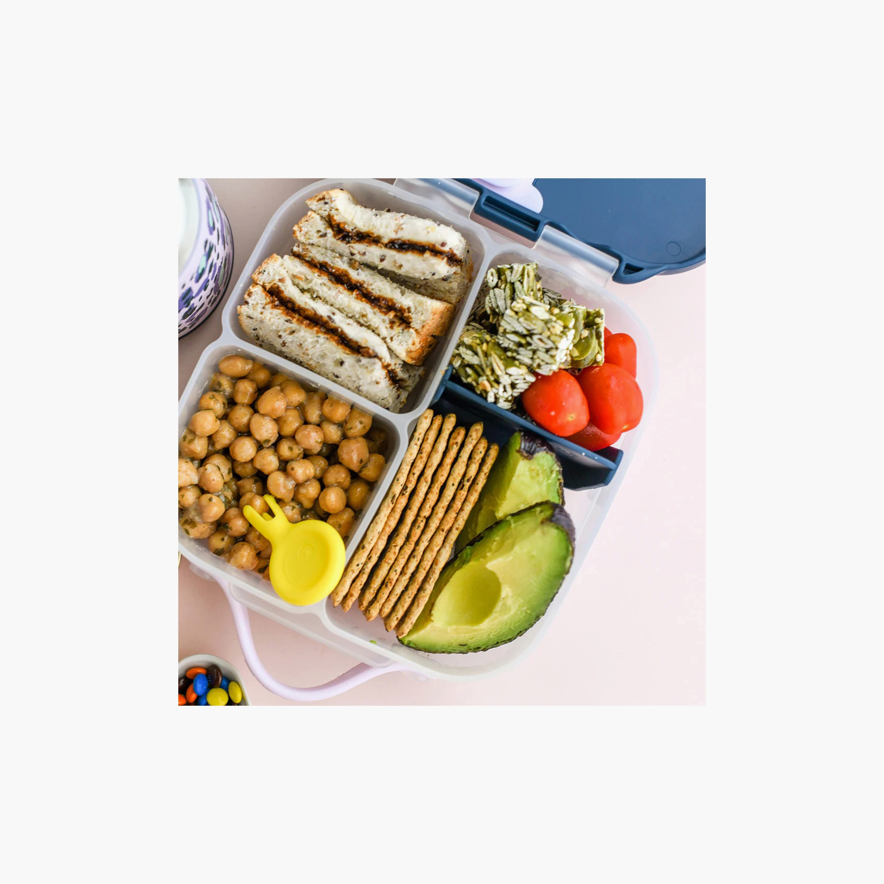 صندوق غداء خالٍ من مادة BPA بـ 4 أقسام من بي.بوكس-school-lunchessentials-lunchboxes-image-4