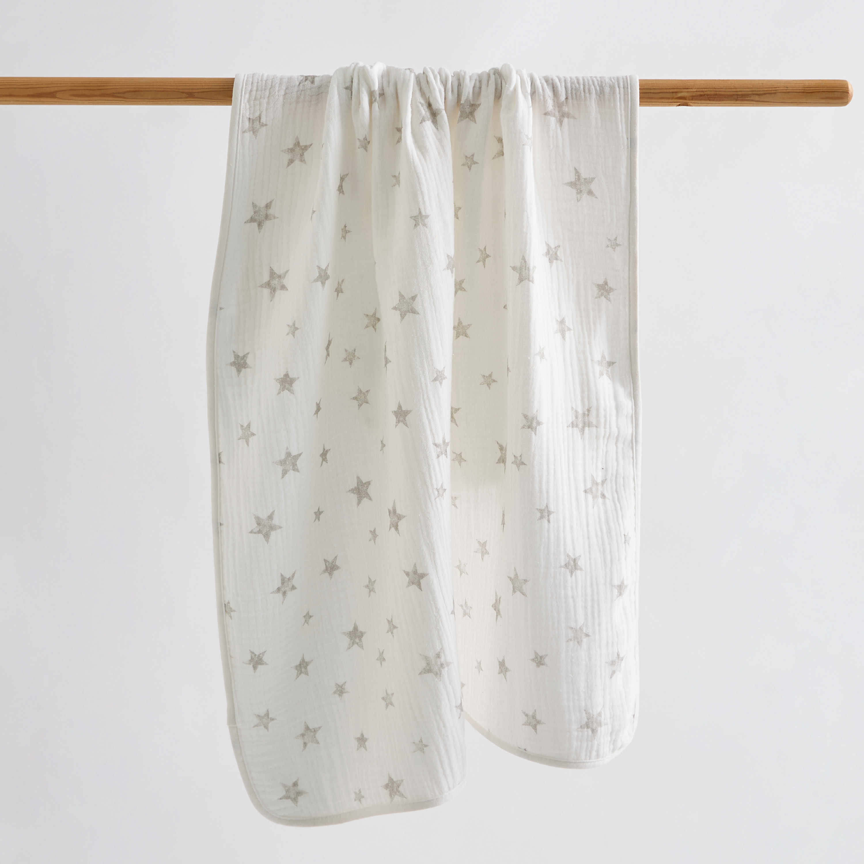 Juniors Blanket with Star Print, 80x100 cm-baby-nursery-blanketsandswaddles-blanketsandquilts-image-1