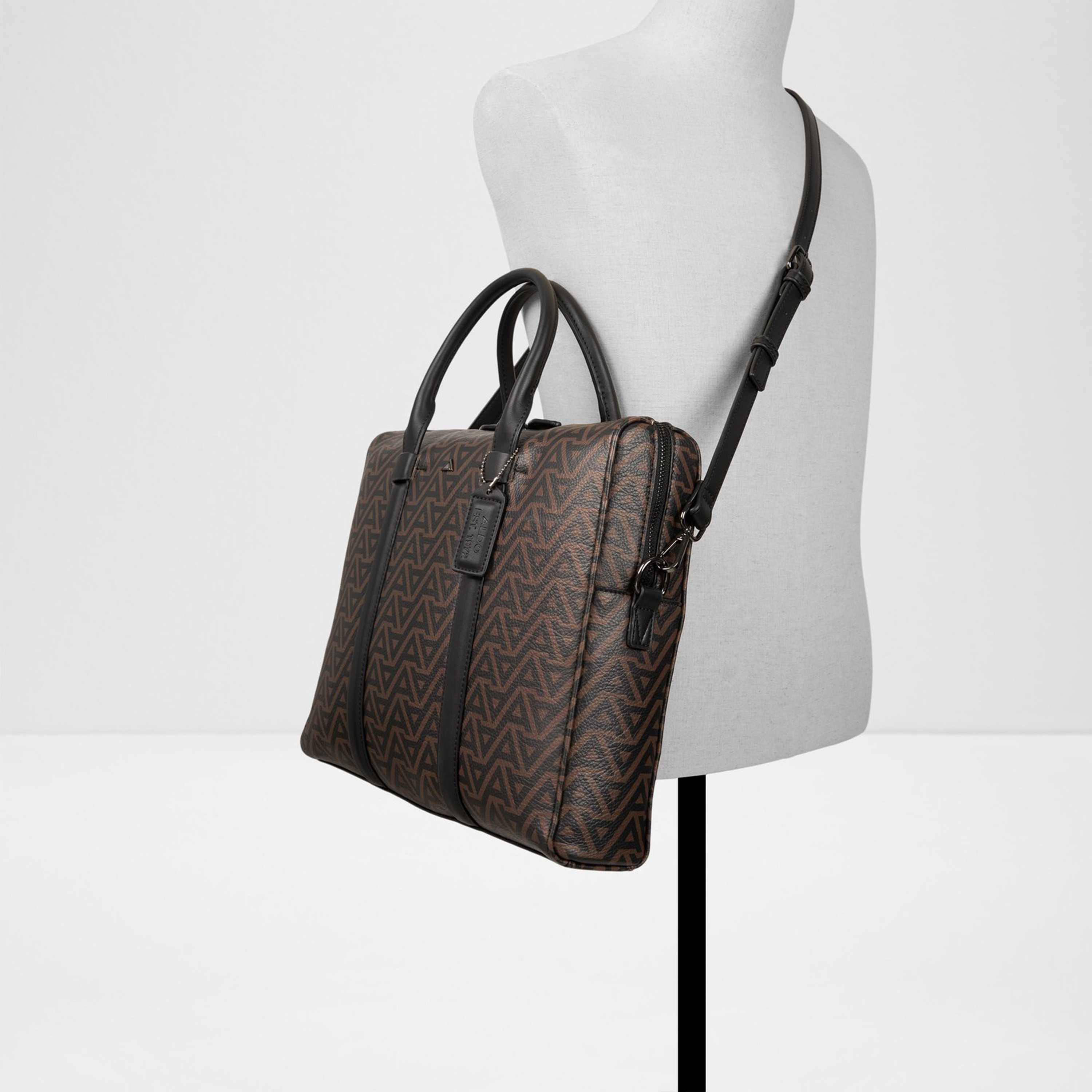 ألدو- شنطة كمبيوتر محمول بروغو ذات مقبض مزدوج مع سحاب للإغلاق وحزام قابل للفصل-men-bags-image-12