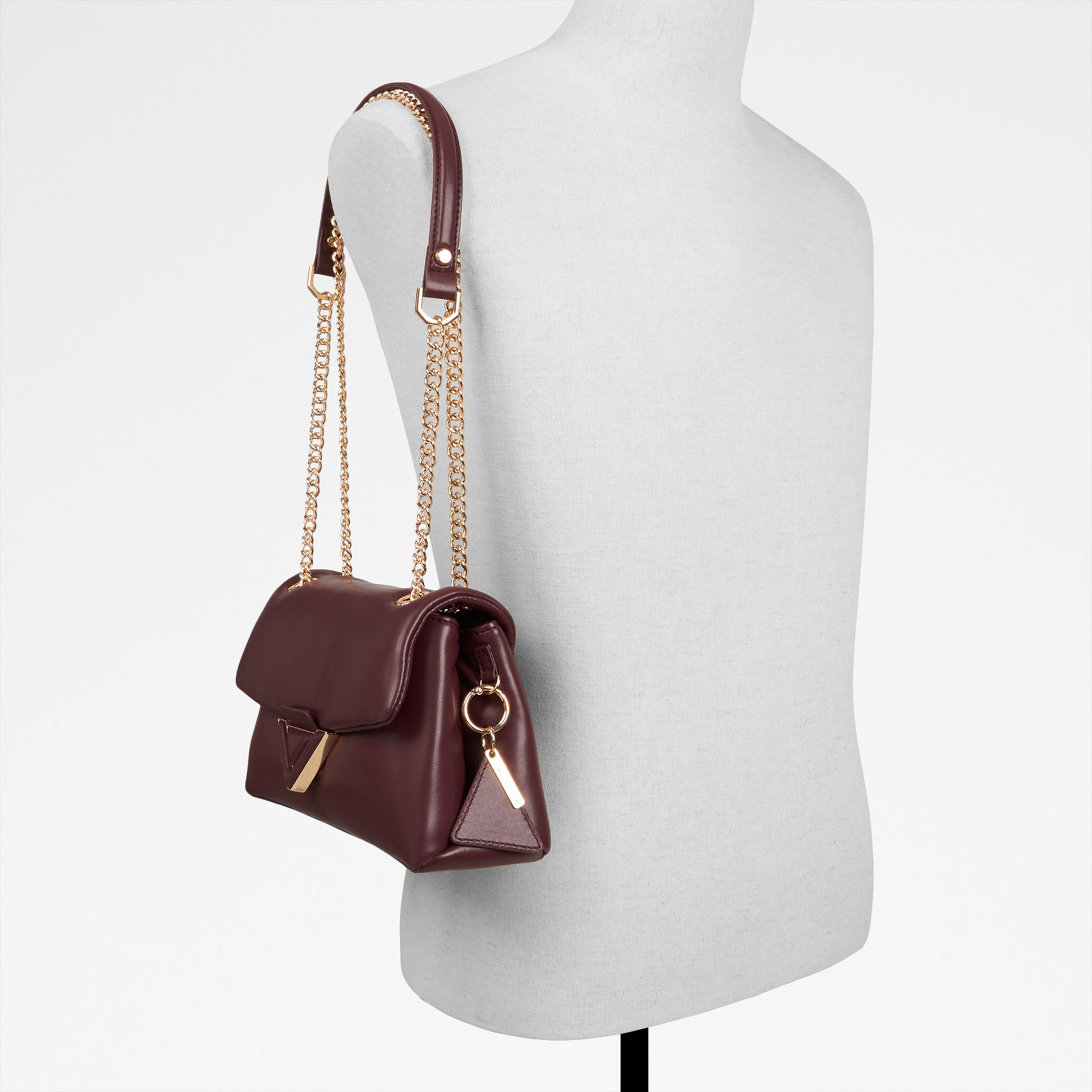 ألدو- شنطة كروس  سوفت بوف سادة مع قفل قابل للطي وحزام سلسلة-women-bagsandwallets-handbags-image-10