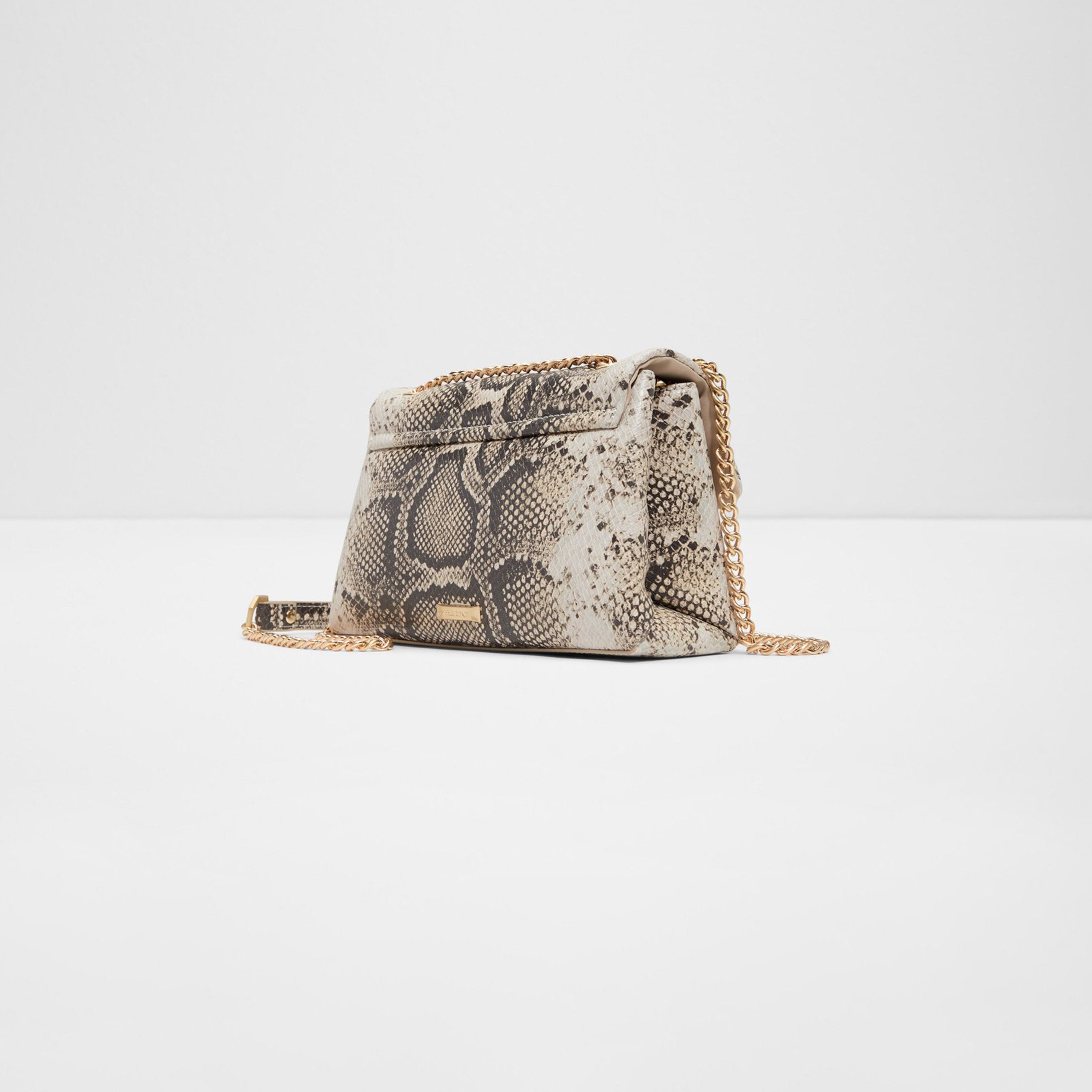 ألدو- شنطة كروس  سوفت بوف سادة مع قفل قابل للطي وحزام سلسلة-women-bagsandwallets-handbags-image-2