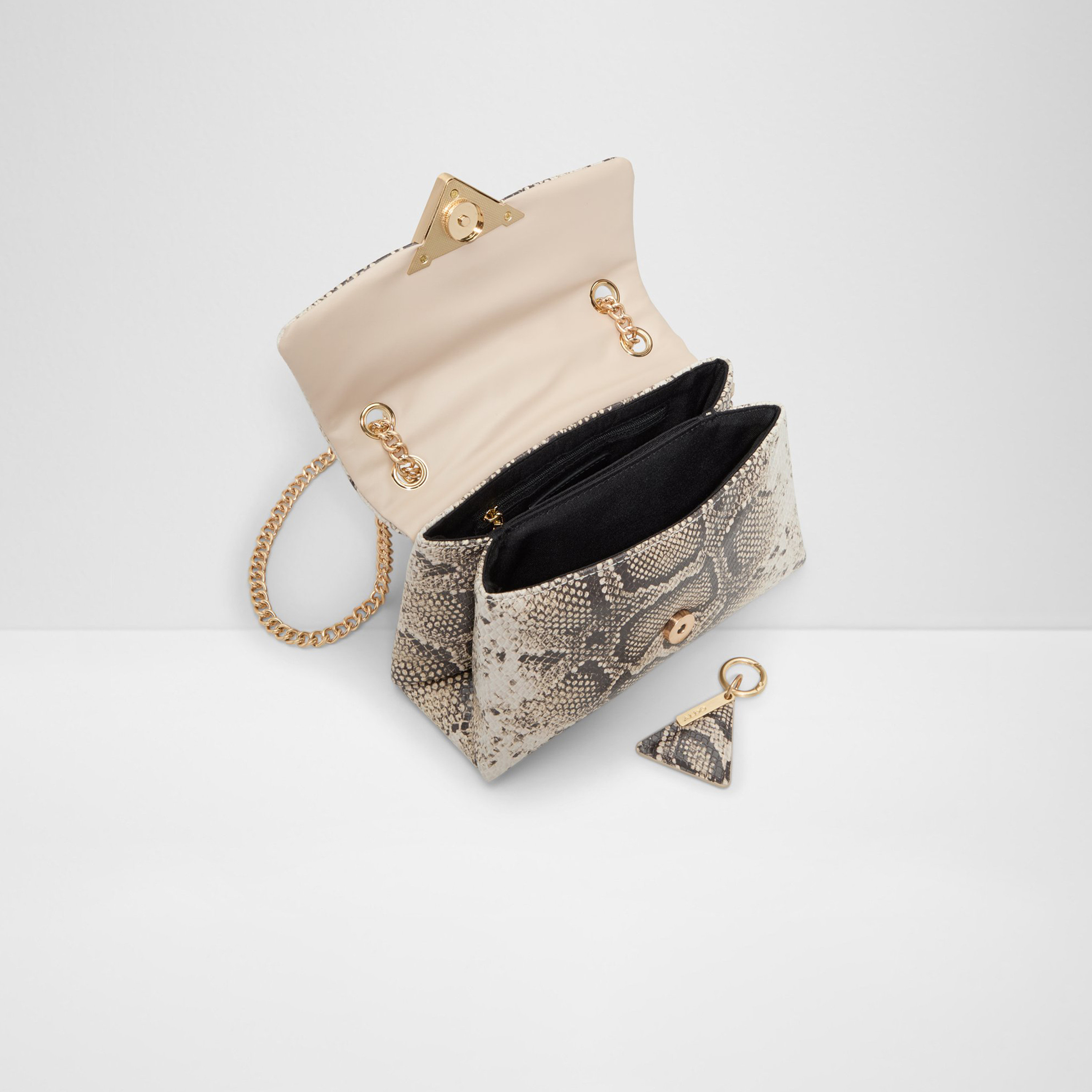 ألدو- شنطة كروس  سوفت بوف سادة مع قفل قابل للطي وحزام سلسلة-women-bagsandwallets-handbags-image-3