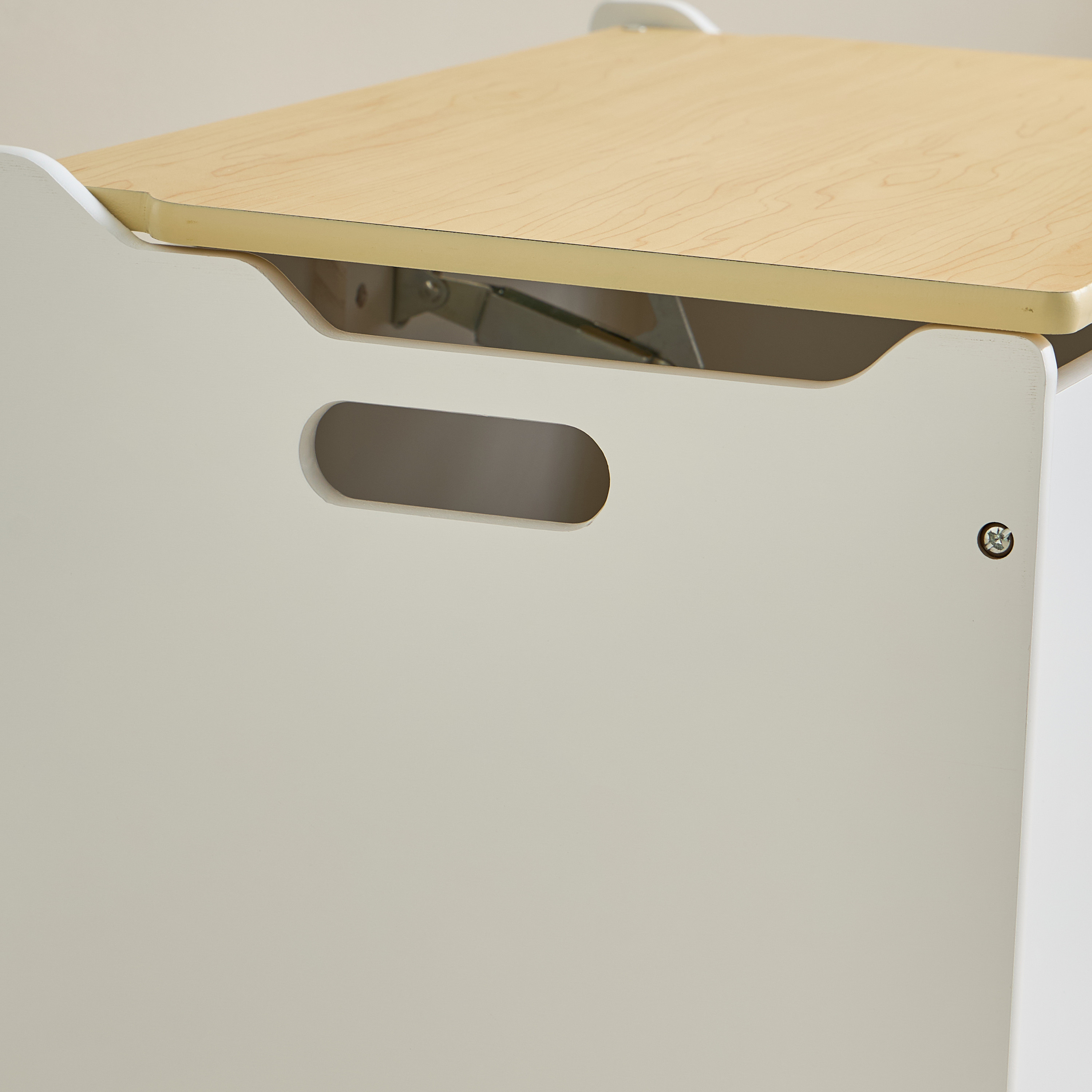 صندوق ألعاب بغطاء من جونيورز-baby-nursery-furniture-wardrobesandstorage-image-7