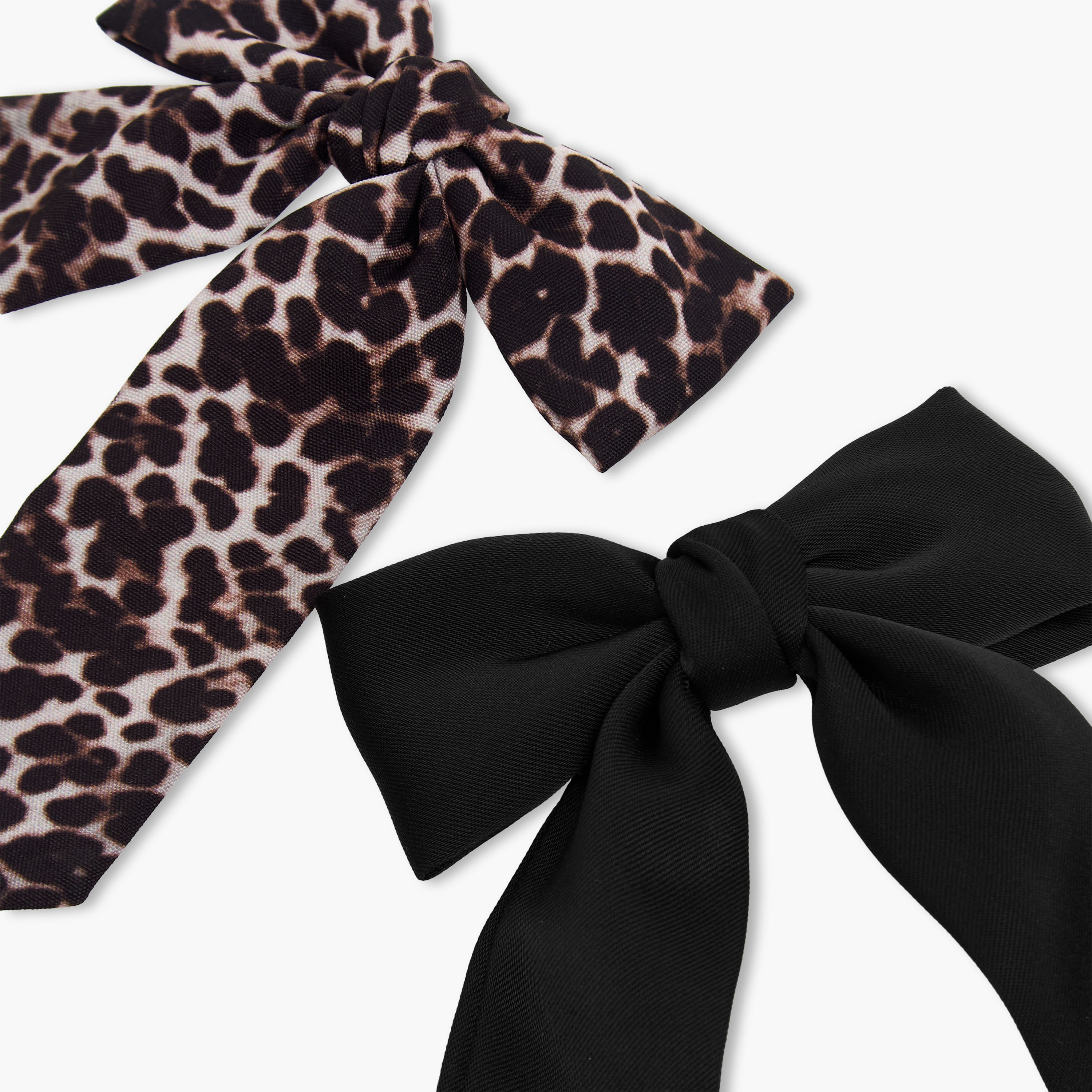 مشبك شعر فيونكة بتصاميم متنوعة للبنات من تشارمز - بلاستيك - طقم من قطعتين-girls-accessories-hairaccessories-image-8
