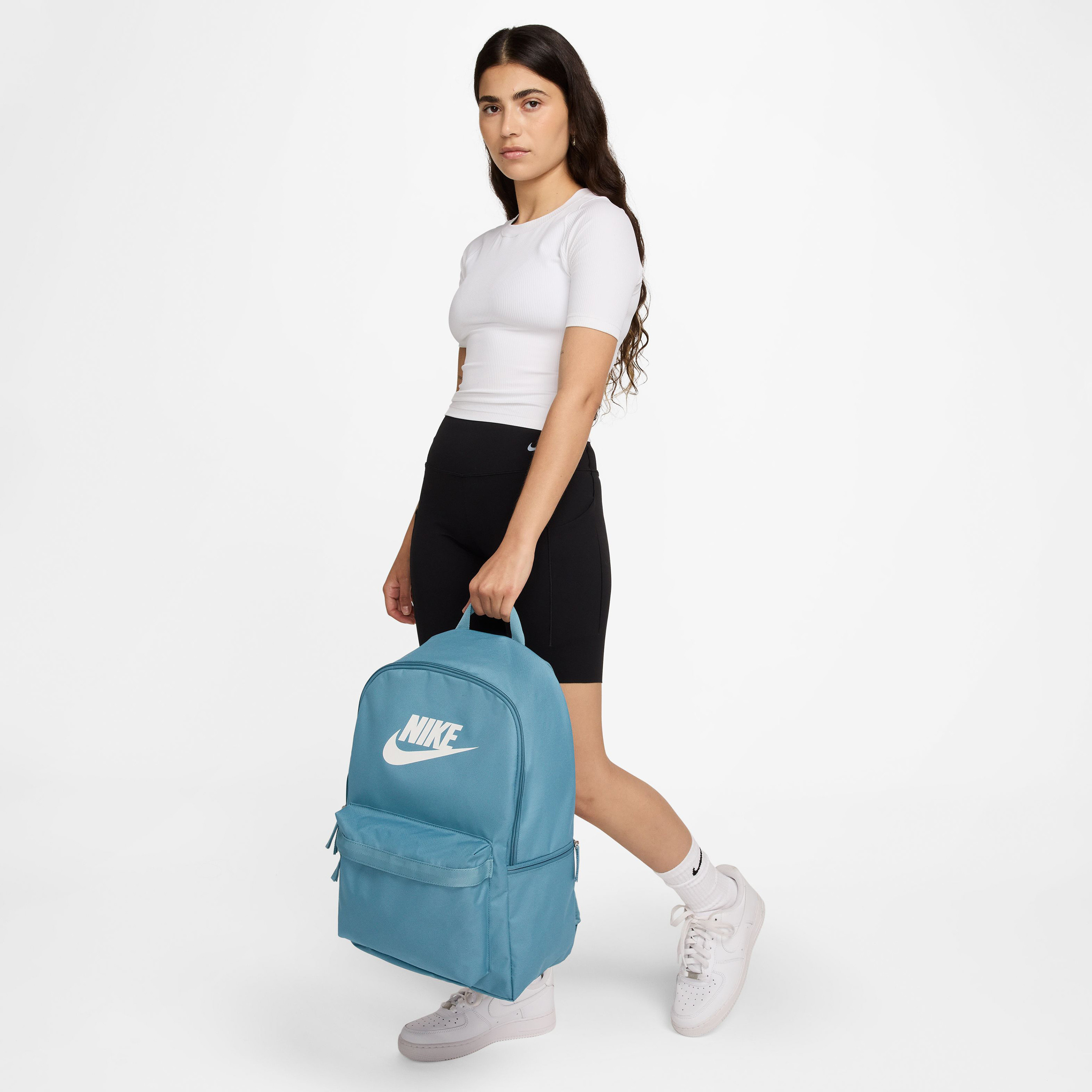 Nike Heritage Backpack (25 L) - DC4244-006-school-bagsandbackpacks-backpacks-image-2