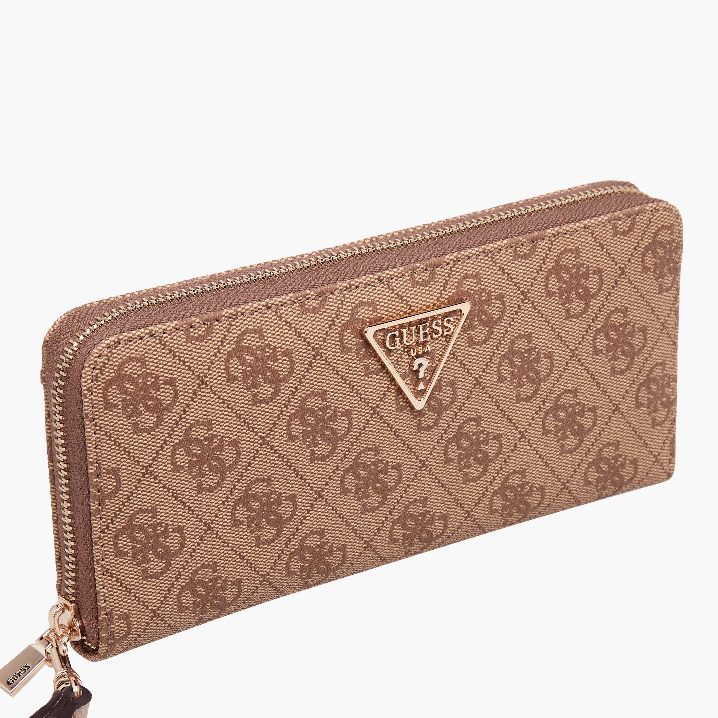 محفظة بملمس مونوجرام بارز وحزام معصم من جيس-women-bagsandwallets-wallets-image-3