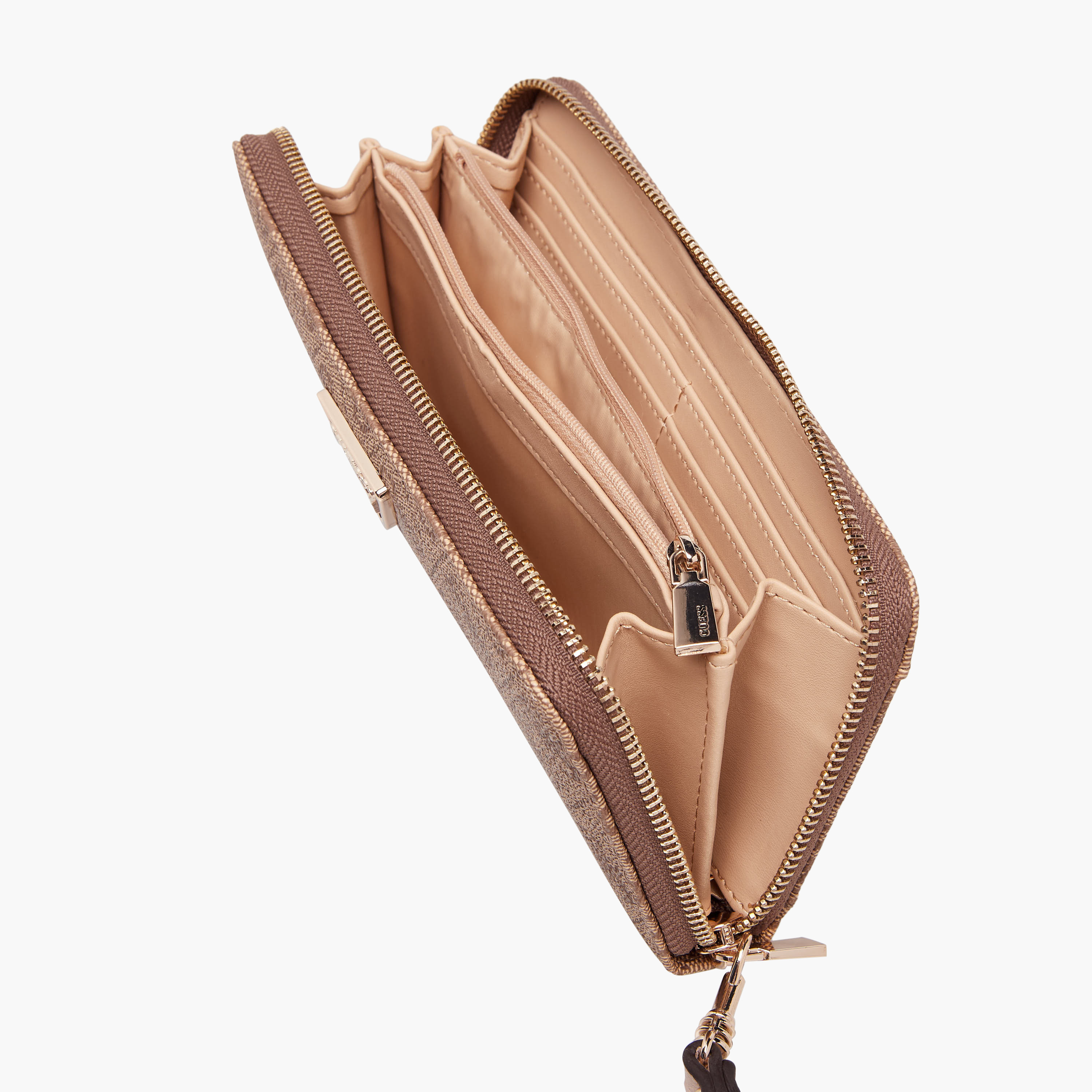 محفظة بملمس مونوجرام بارز وحزام معصم من جيس-women-bagsandwallets-wallets-image-5