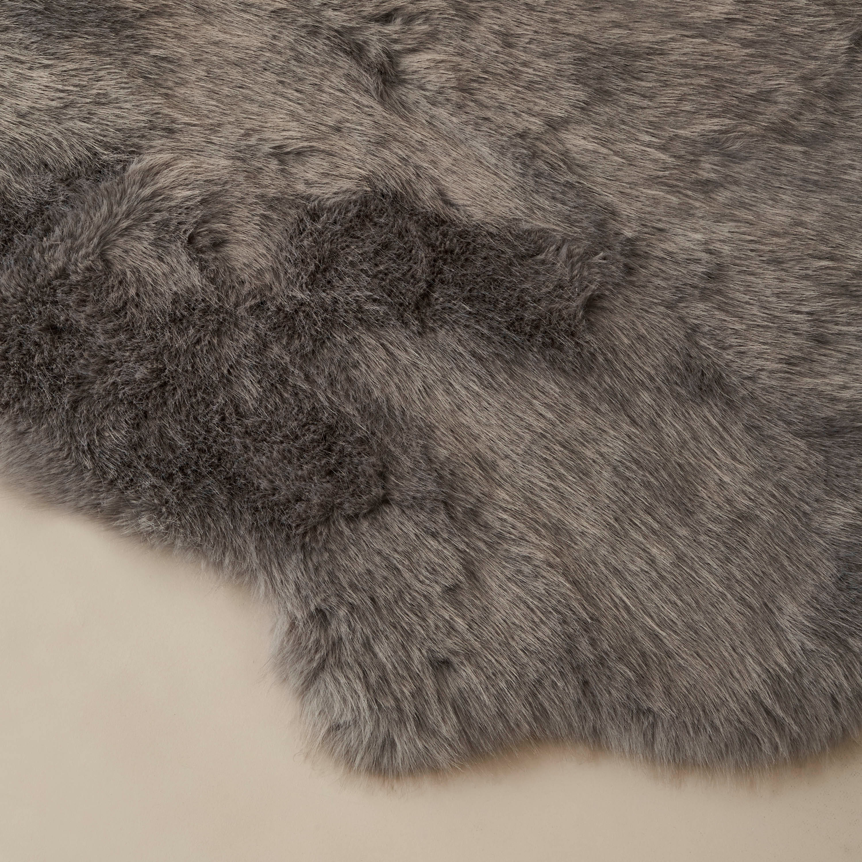 Faux Fur Rug - 90x165 cms-household-rugsandcarpets-rugs-image-3