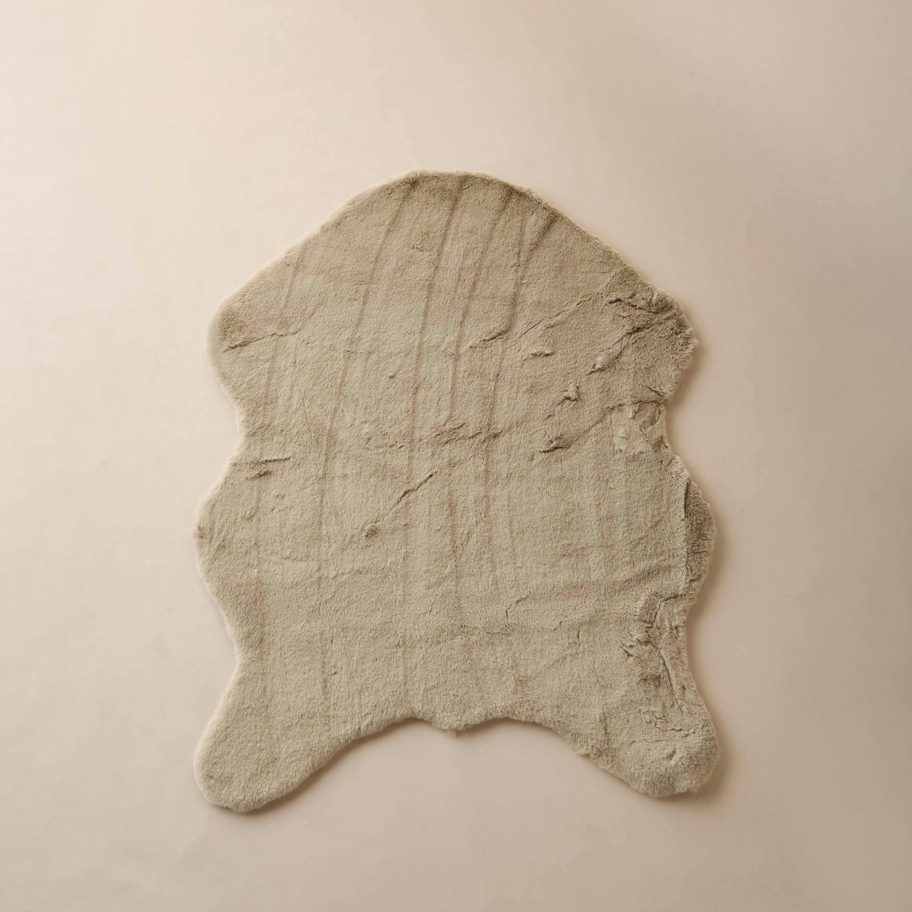 Faux Fur Rug - 90x120 cms-household-rugsandcarpets-rugs-image-2