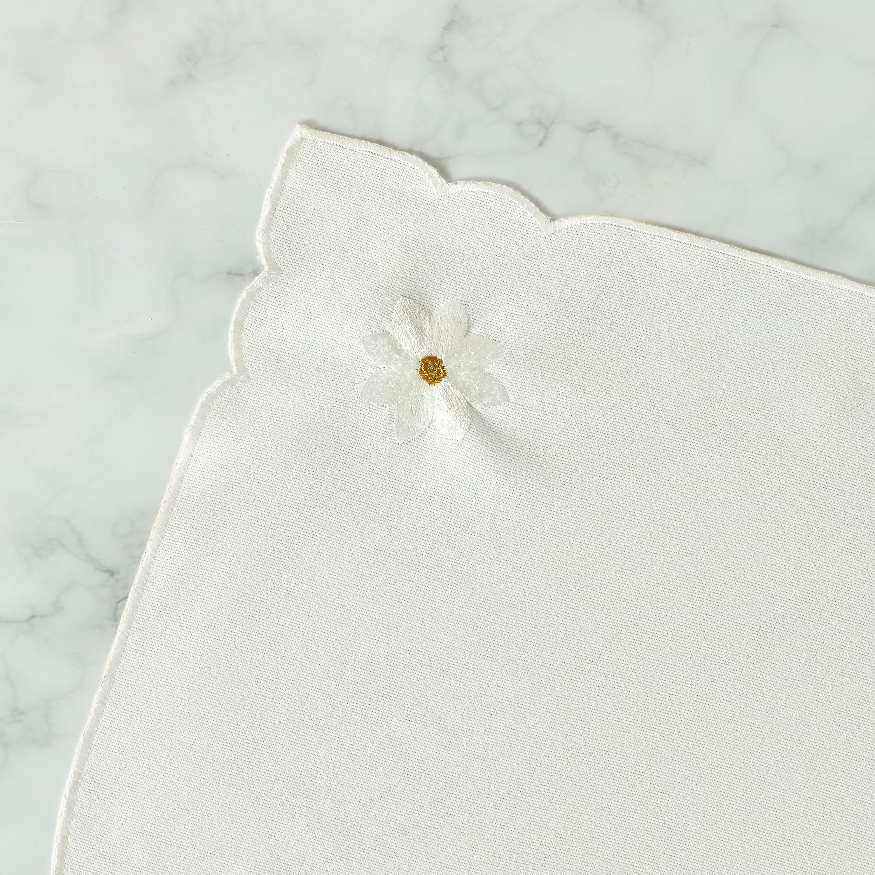 Daisy Embroidered 4-Piece Napkin Set - 45x45 cms-household-dining-tablelinen-napkinsandaccessories-image-4