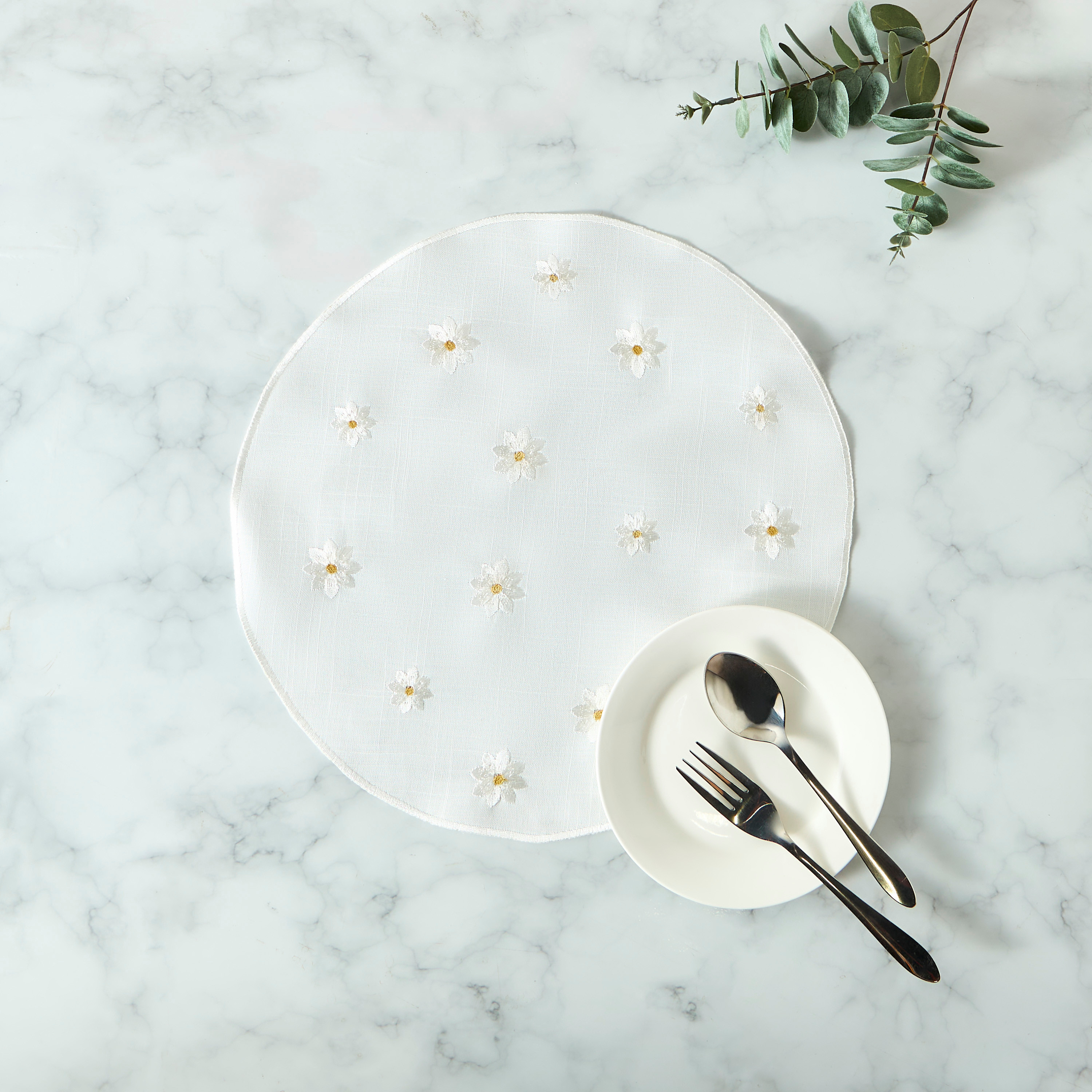 Daisy Embroidered 4-Piece Round Placemat Set - 45x30 cms-household-dining-tablelinen-placemats-image-1