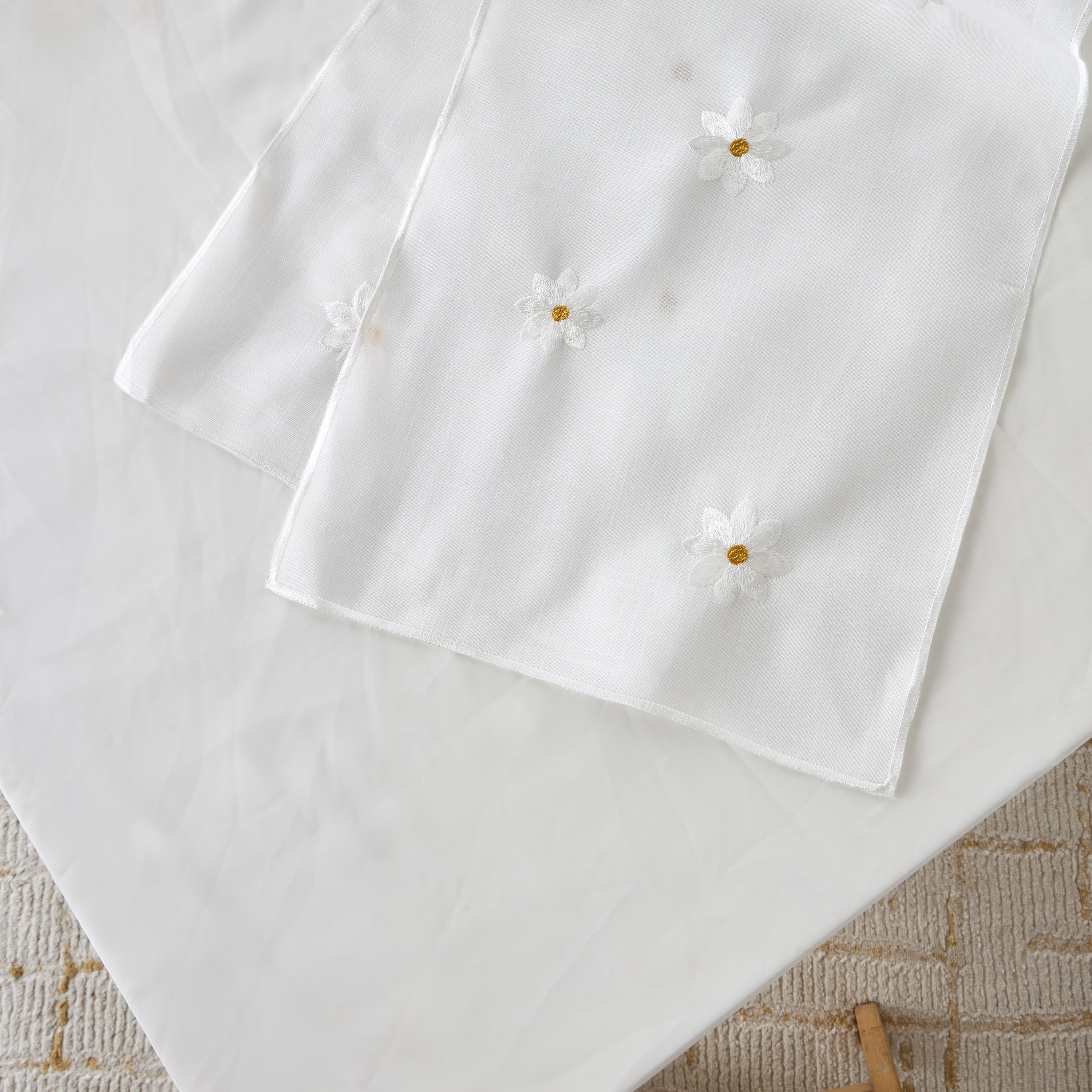 Daisy Embroidered Table Runner - 180x35 cms-household-dining-tablelinen-runnersandtablecovers-image-4
