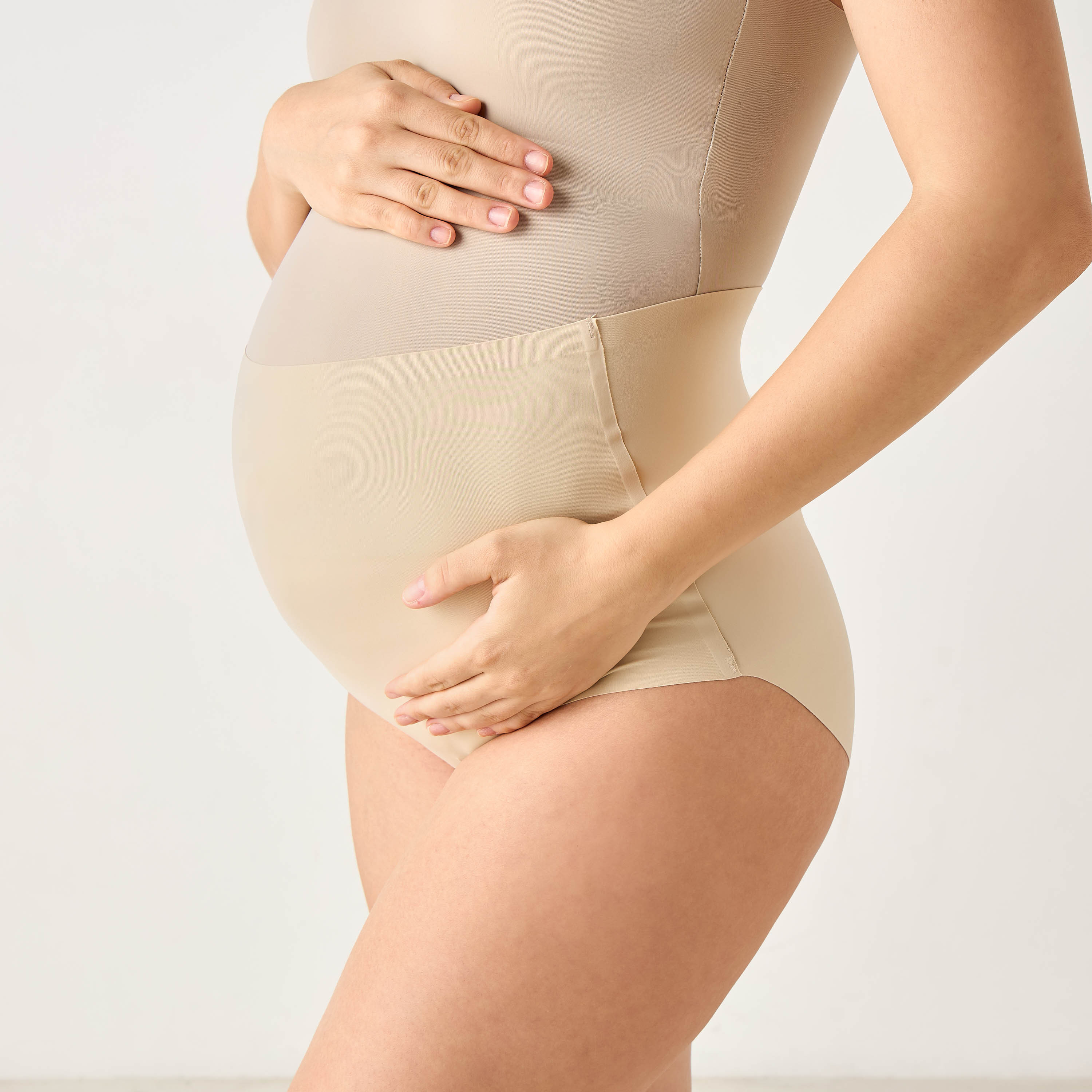 طقم من 4 - سراويل حوامل بخصر عالي من جونيورز-baby-maternalcare-maternitywear-image-6