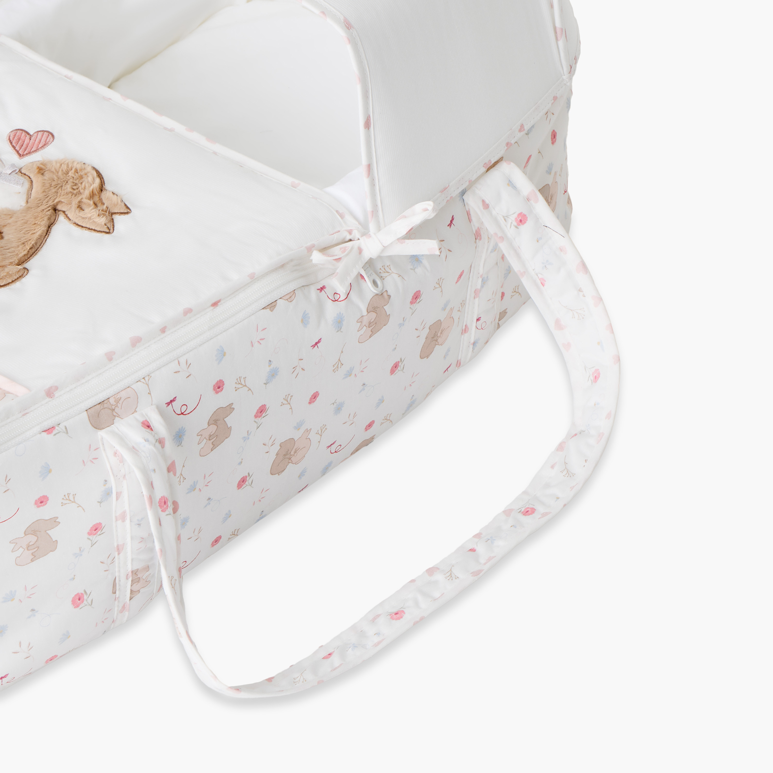 مهد حمل أطفال جيسي بطبعات ومظلة من جونيورز-baby-gear-carrycots-image-3